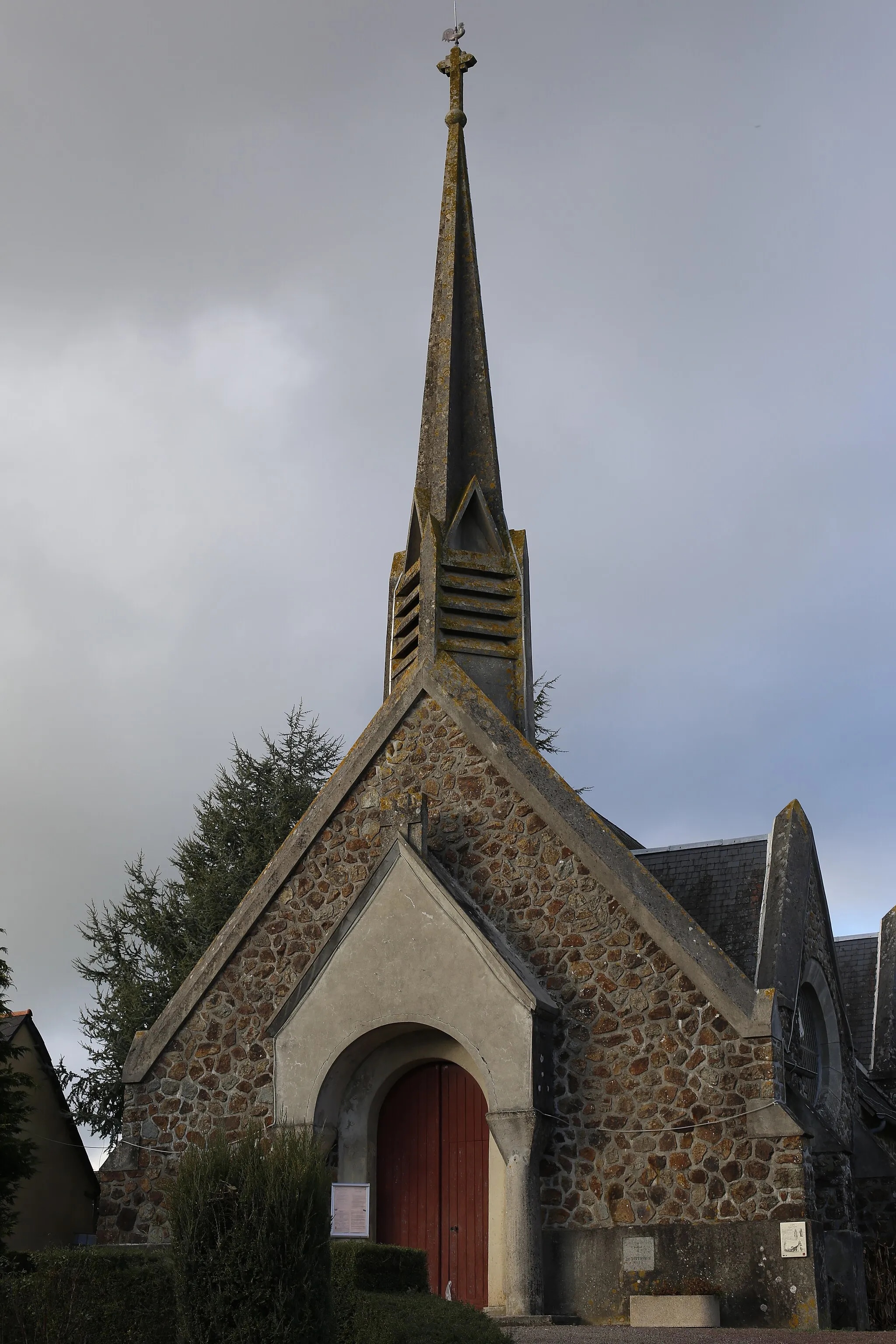 Photo showing: Église Saint-Mervon de Saint-M'Hervon.