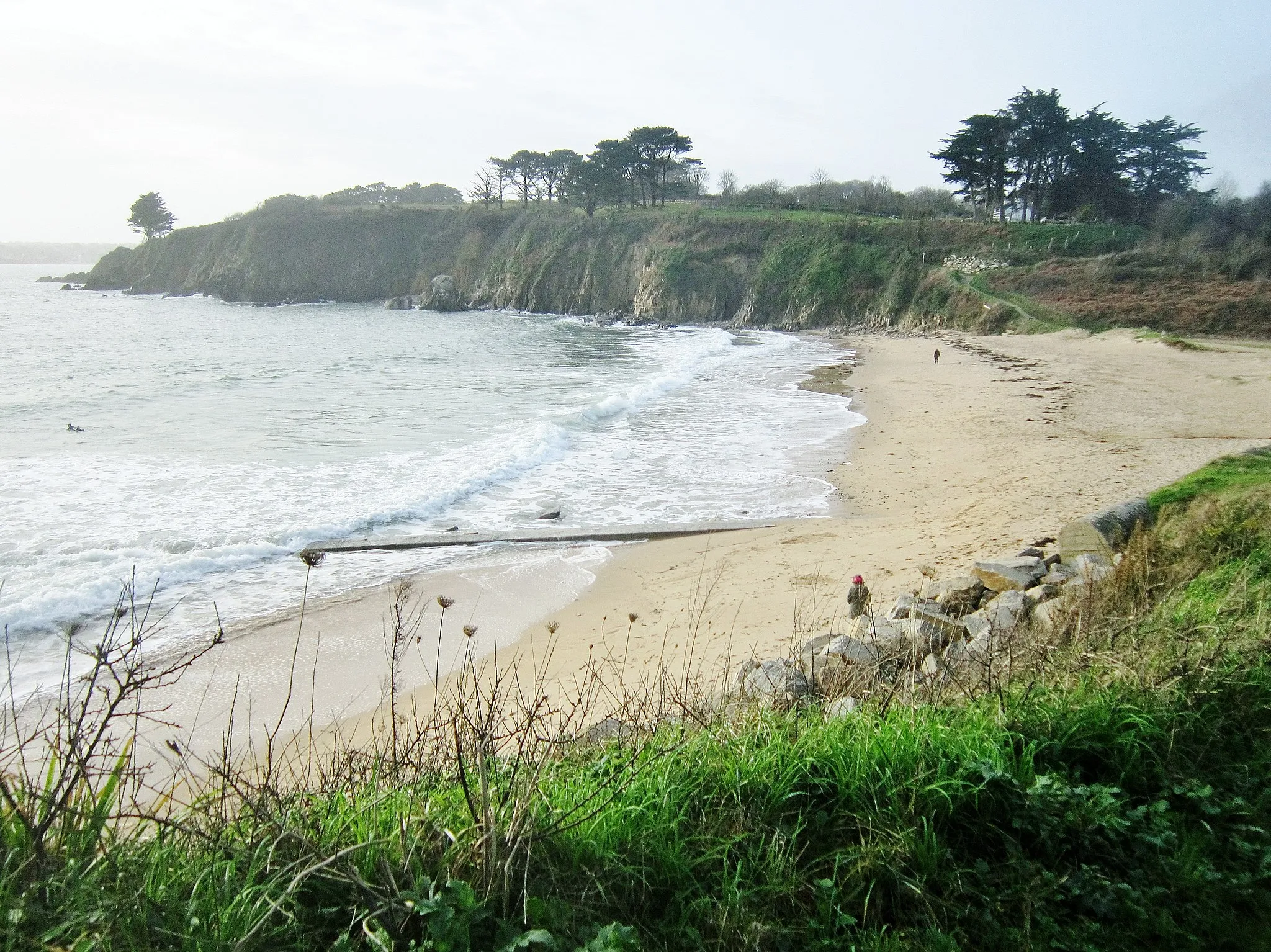 Photo showing: La plage de Porsmilin (Porzh Milin) vue de l'est.