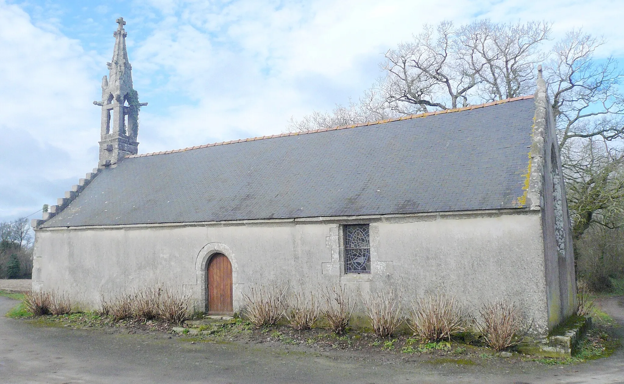 Photo showing: General view of the Saint-Sylvestre de Kergazuel chapel in Nizon, commune of Pont-Aven, Finistère, France.