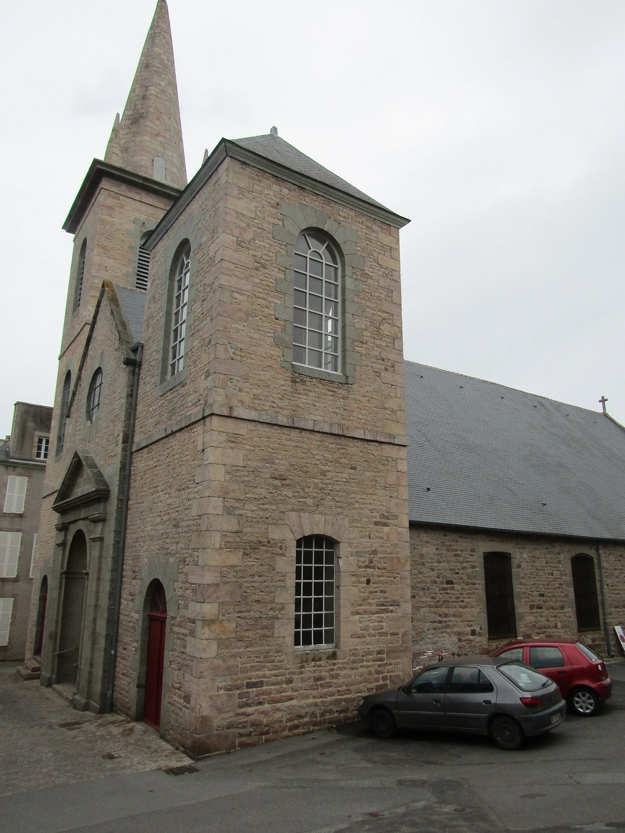 Photo showing: Église Saint-Pierre et Saint-Paul d'Erquy