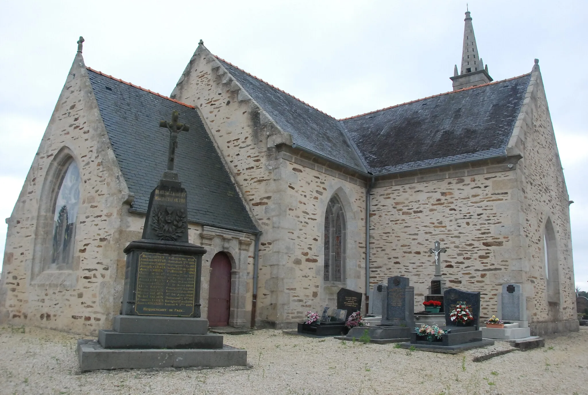 Photo showing: Monument aux morts - Lanarvily-29