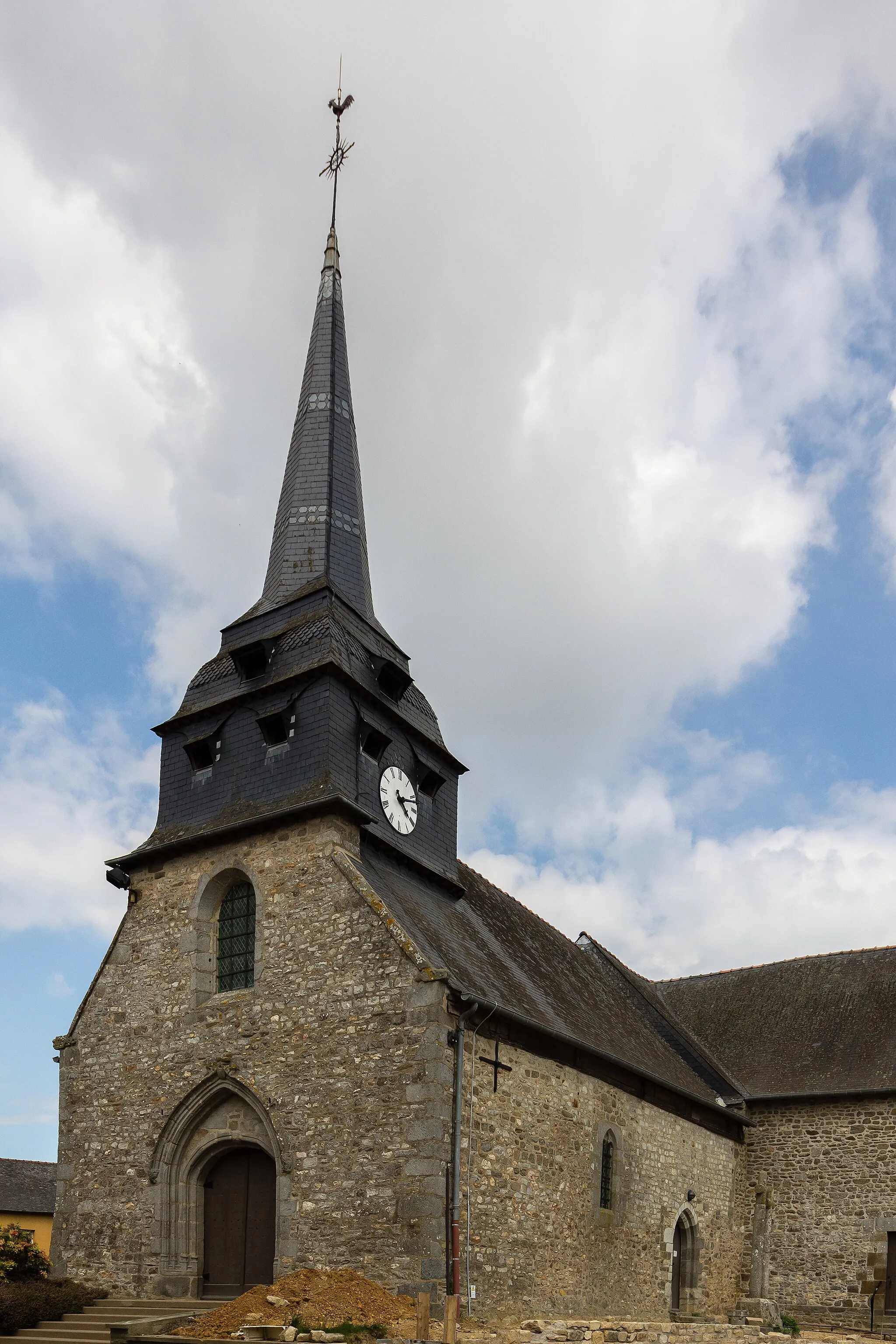Photo showing: Clocher de l'église Saint-Melaine de Vignoc (France).