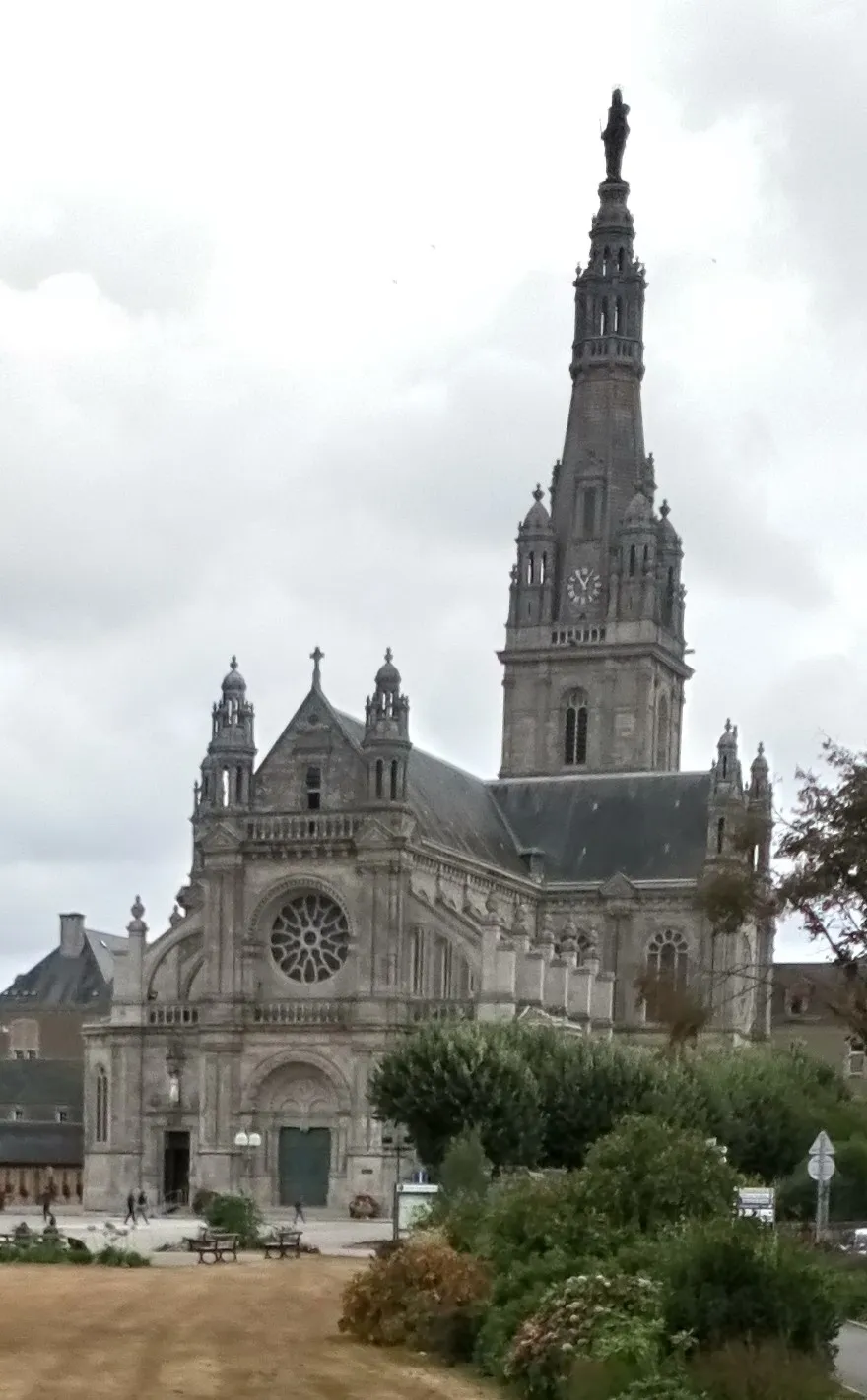 Photo showing: Basilique Sainte-Anne d'Auray 4