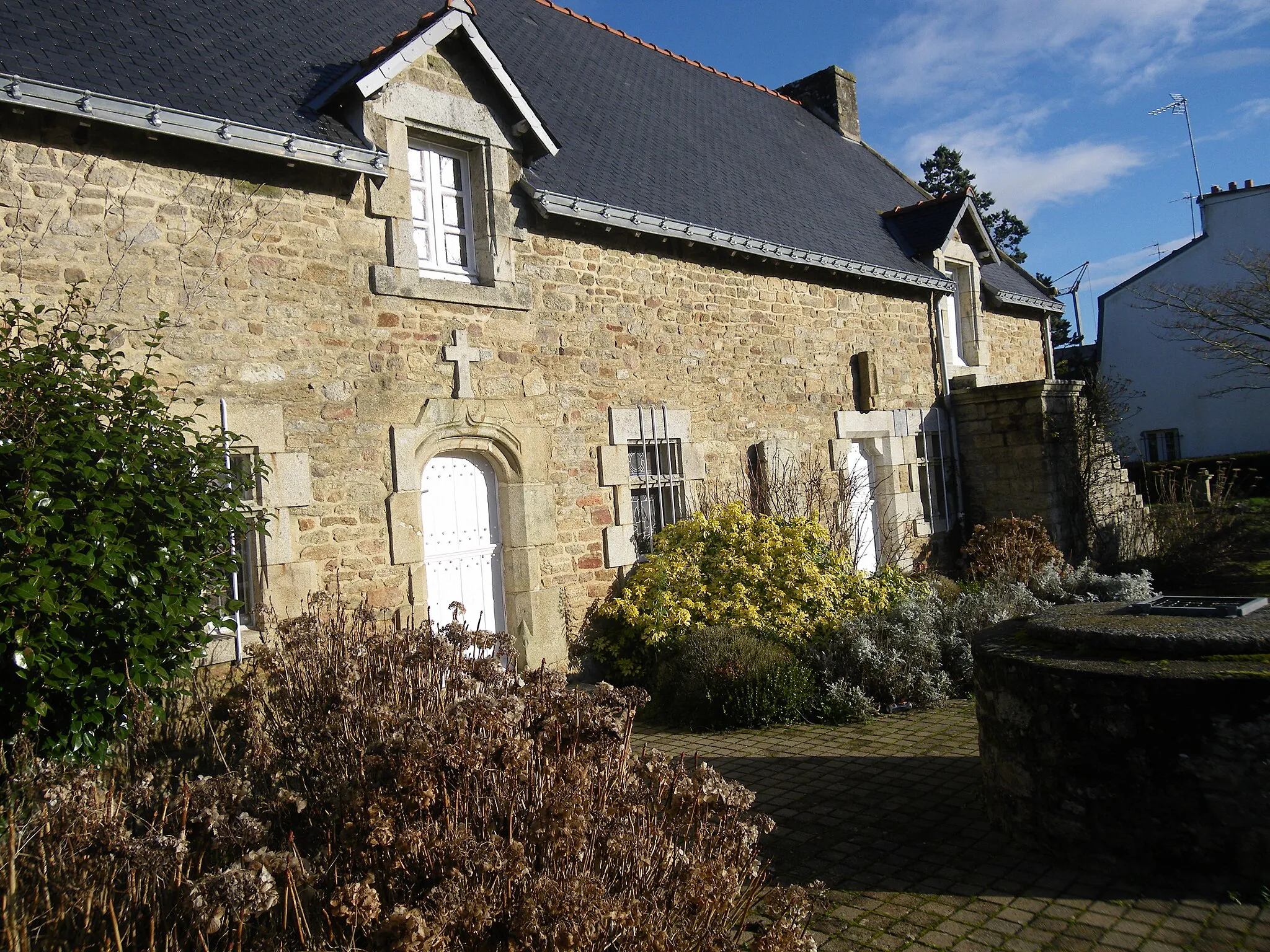 Photo showing: la maison de yves nicolazic a sainte anne d'auray