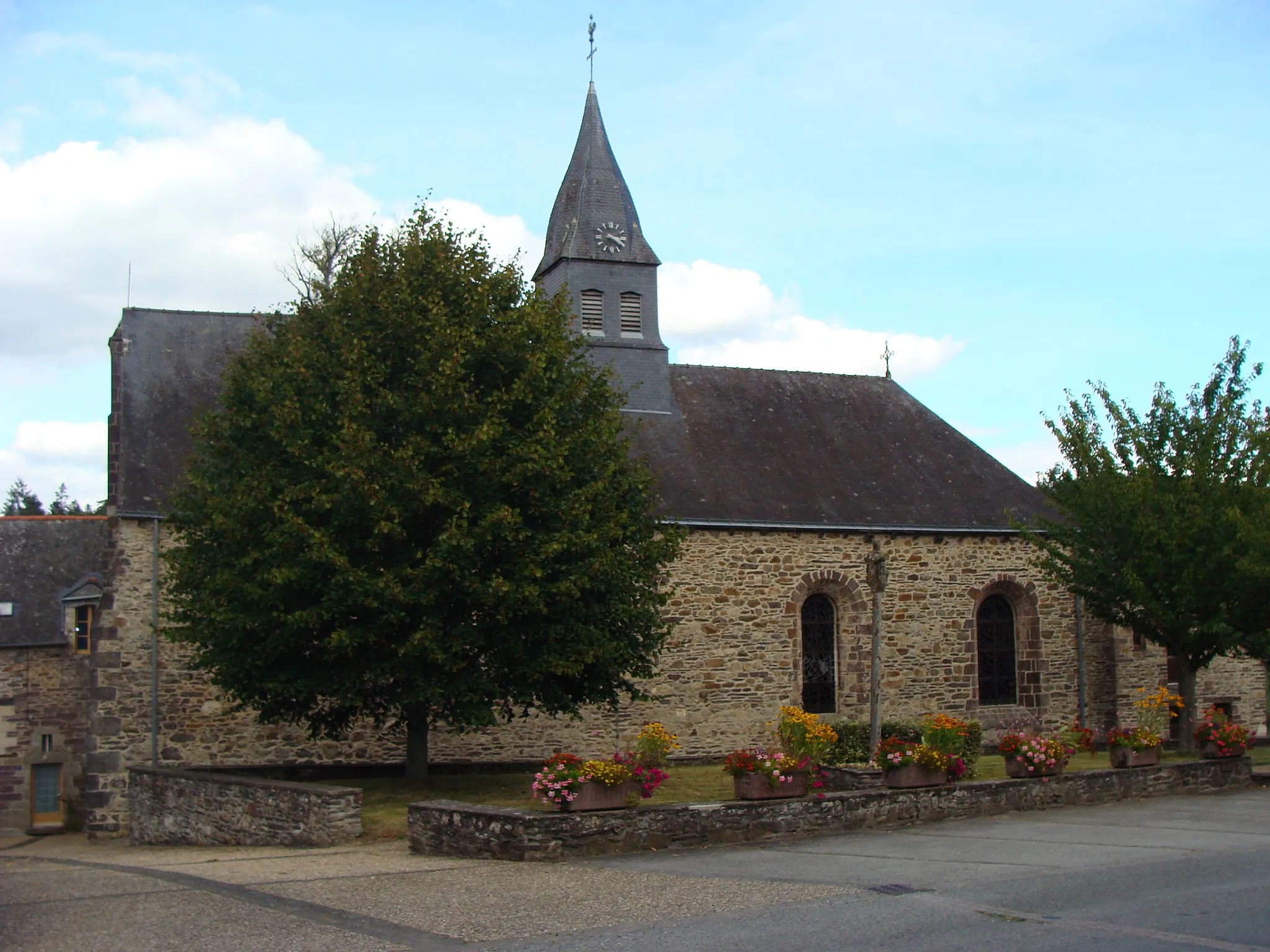 Photo showing: This building is indexed in the base Mérimée, a database of architectural heritage maintained by the French Ministry of Culture, under the reference PA00091689 .