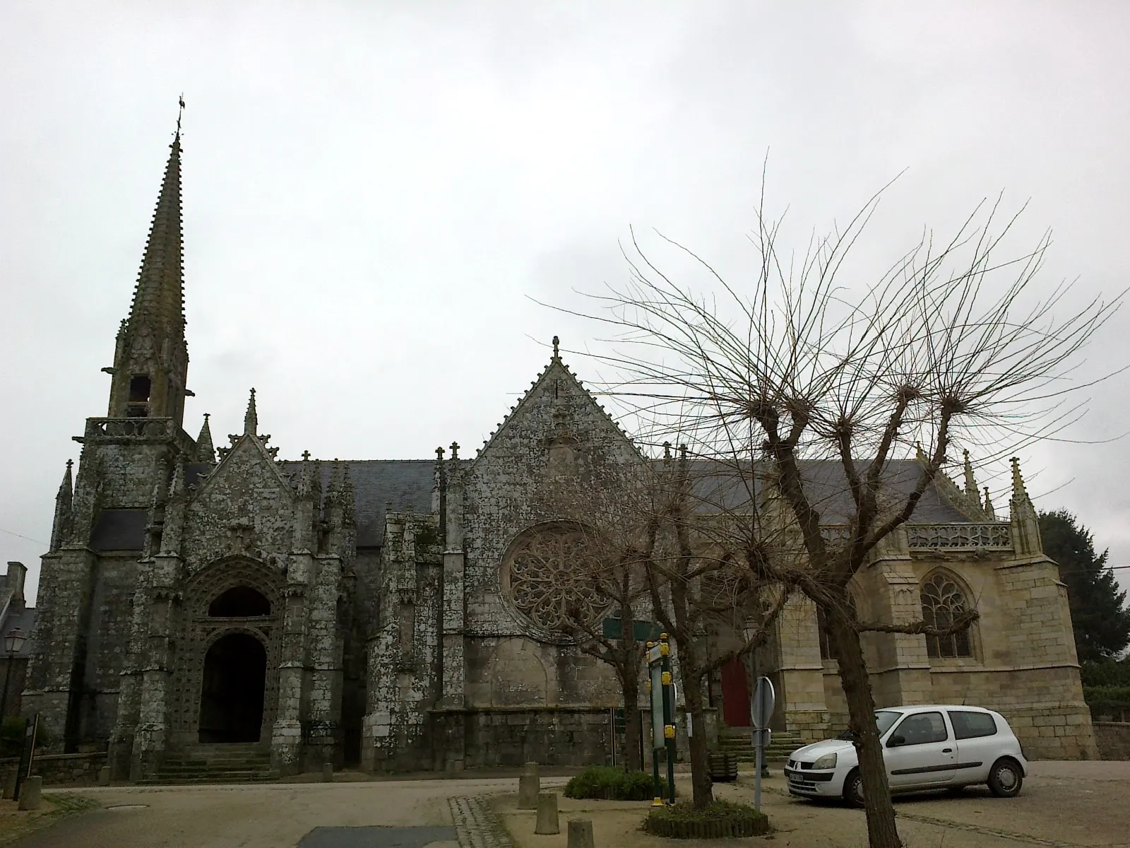 Photo showing: Morbihan Kernascleden Notre-Dame Cote Droit