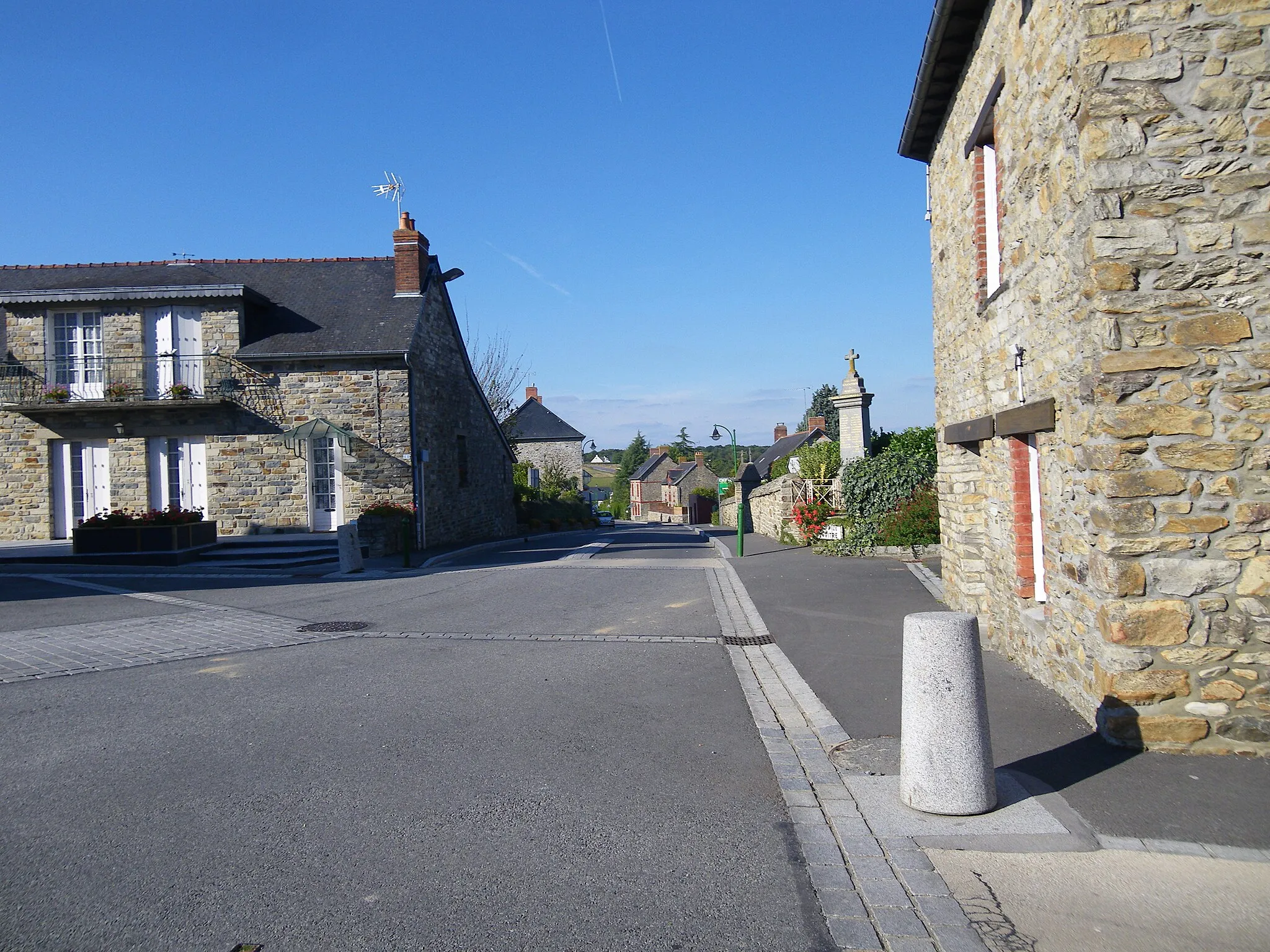 Photo showing: rue de marpiré