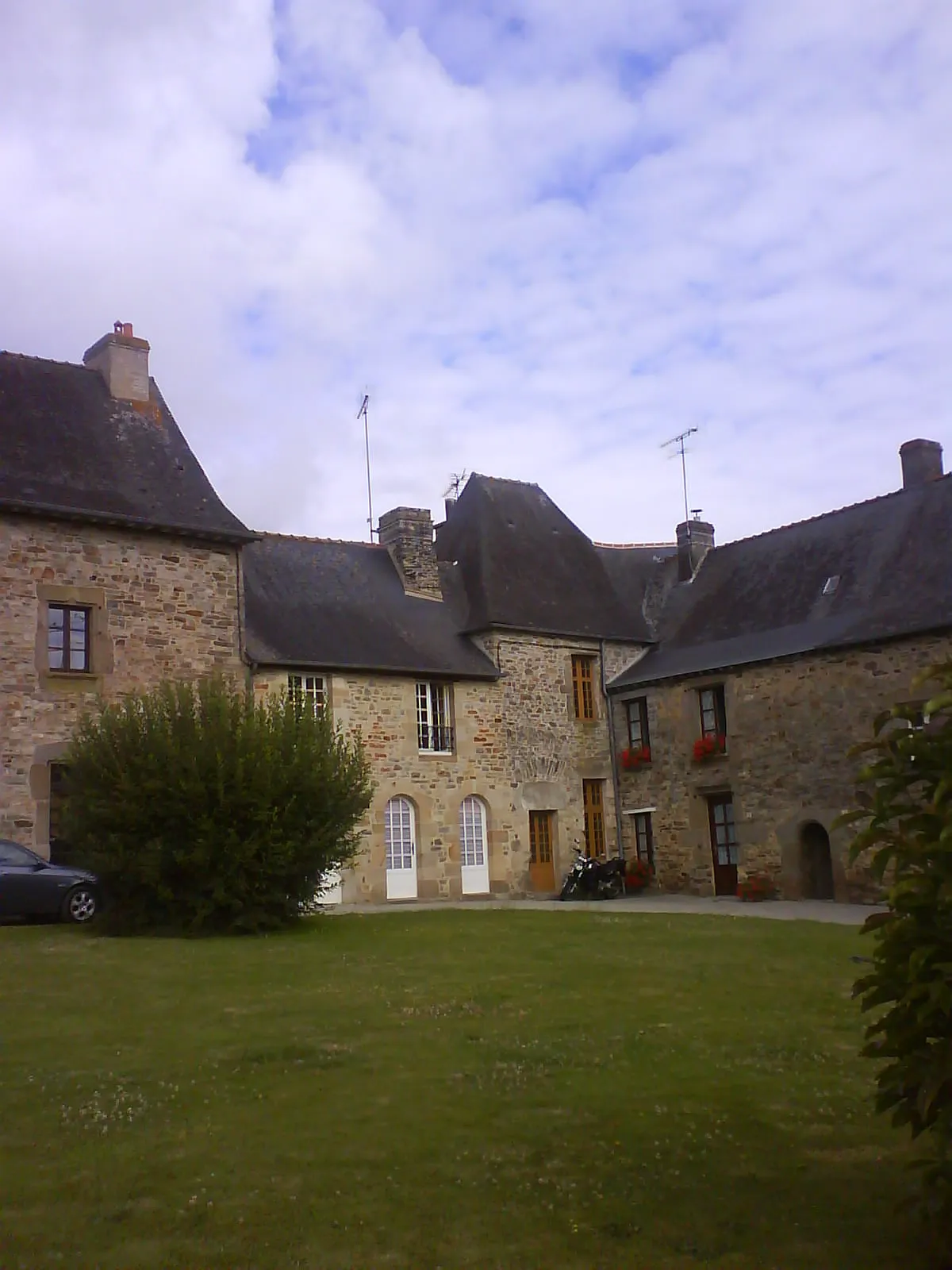 Photo showing: Cloitre de Champeaux (Ille-et-Vilaine).