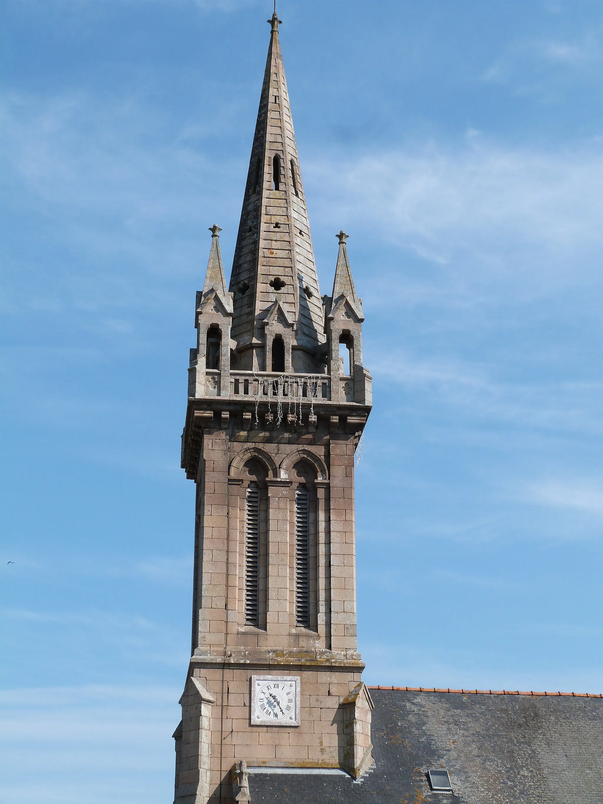 Photo showing: Clocher de l'église Saint-Samson de Lanvollon (Côtes-d'Armor)