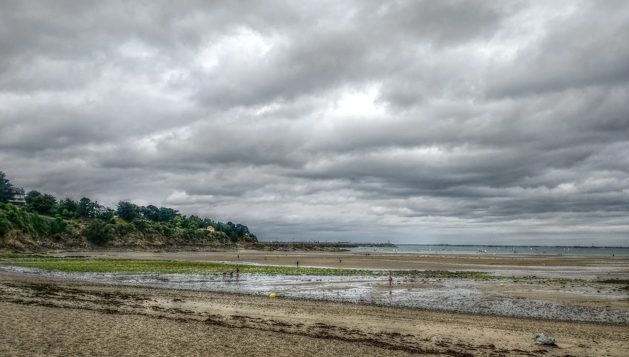 Photo showing: Beach near Saint-Quay-Portrieux