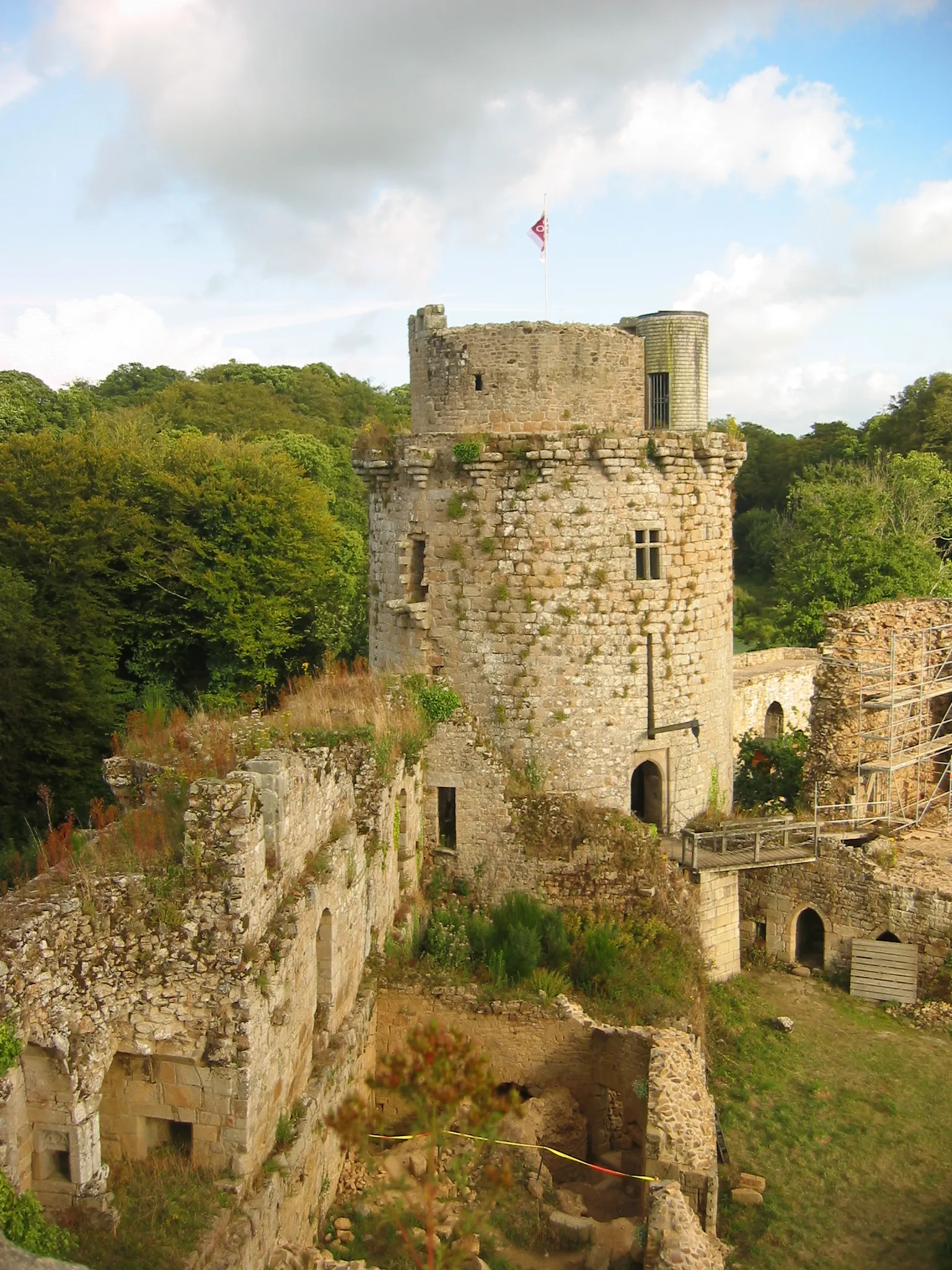 Photo showing: Château de Tonquédec