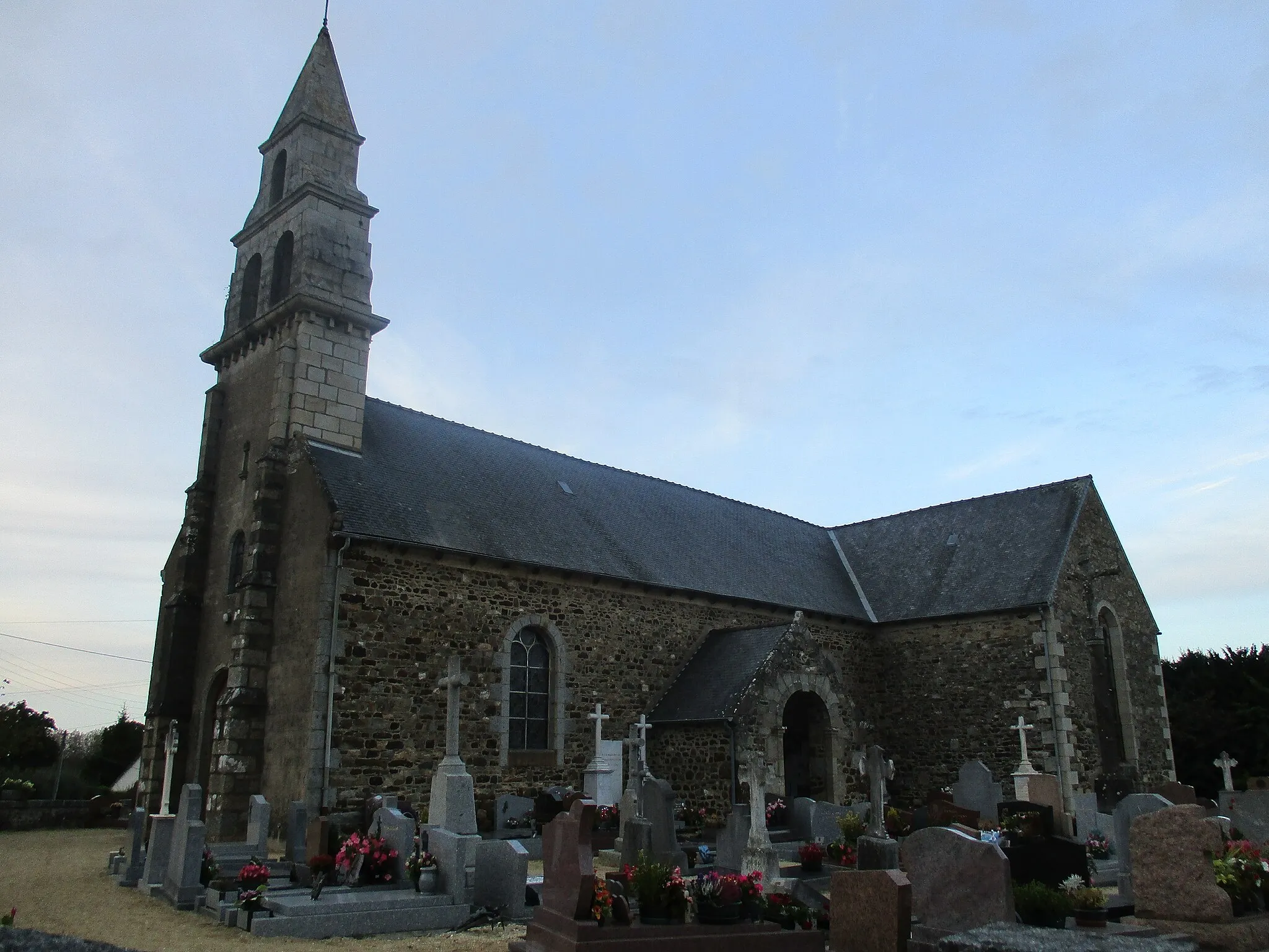 Photo showing: L'église Saint-Gwenaël de Tréguidel