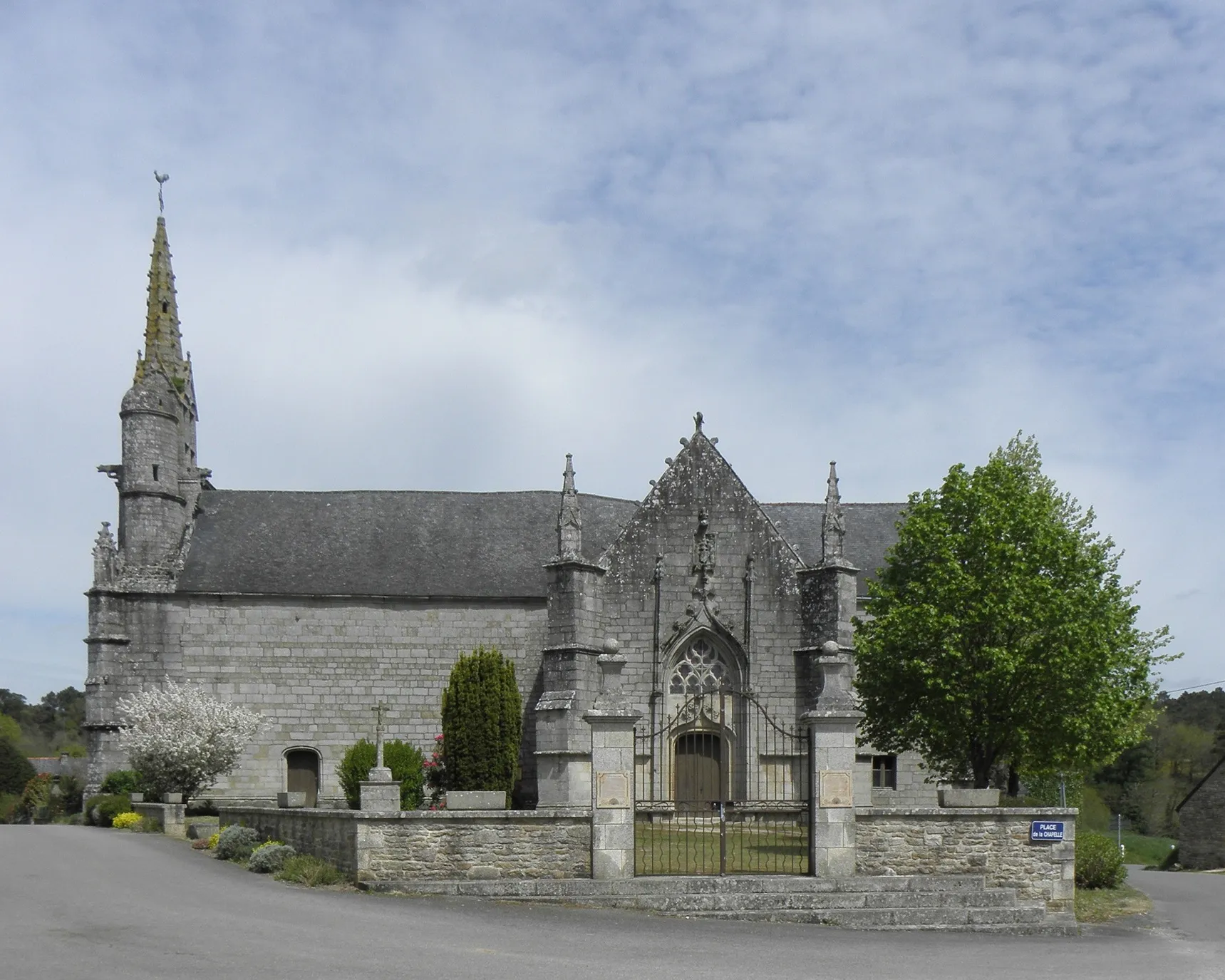 Photo showing: Chapelle de Locmaria en Quistinic (56). Vue méridionale.