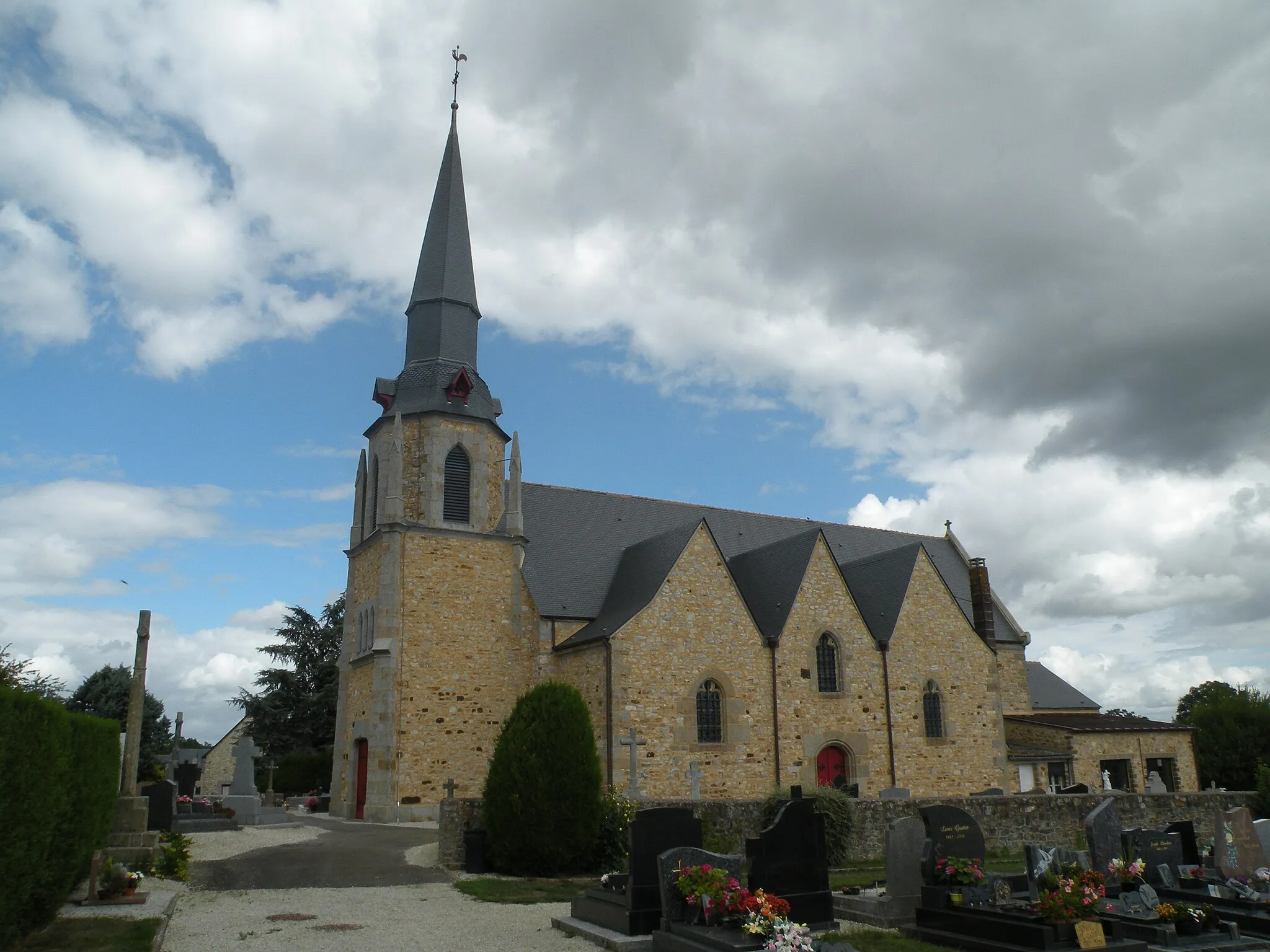 Photo showing: Church of Combourtillé.