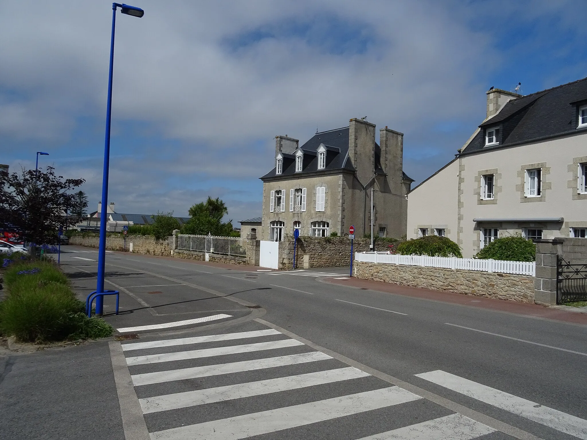 Photo showing: A view of Plouescat, Finistère, Bretagne, France in July 2020.