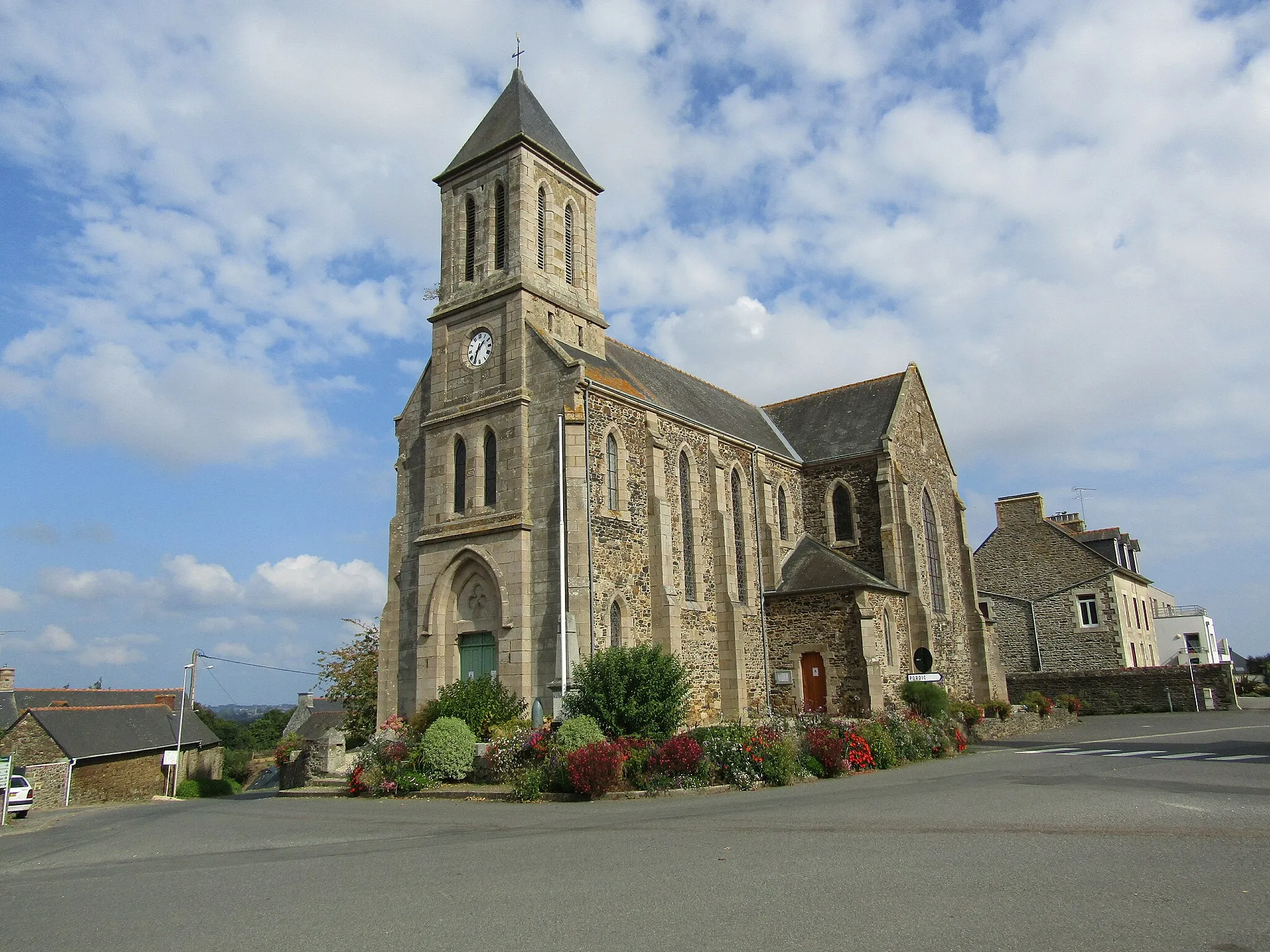 Photo showing: L'église Saint-Méloir de Tréméloir