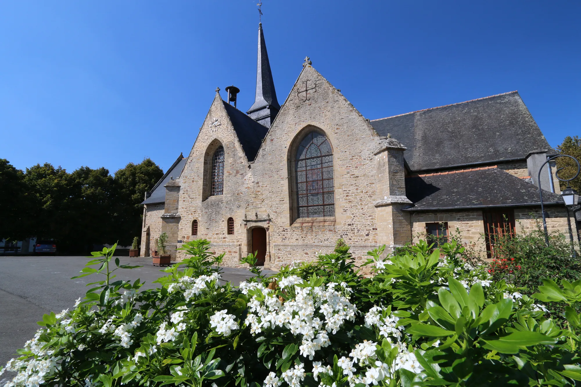 Photo showing: Église Saint-Martin de Moulins (Ille-et-Vilaine)