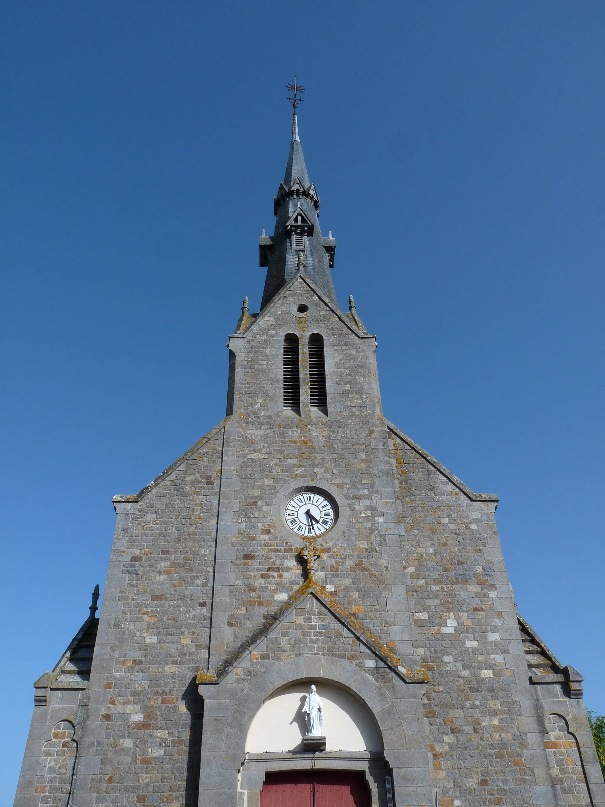 Photo showing: Église Saint-Martin de Guipel (35). Extérieur.