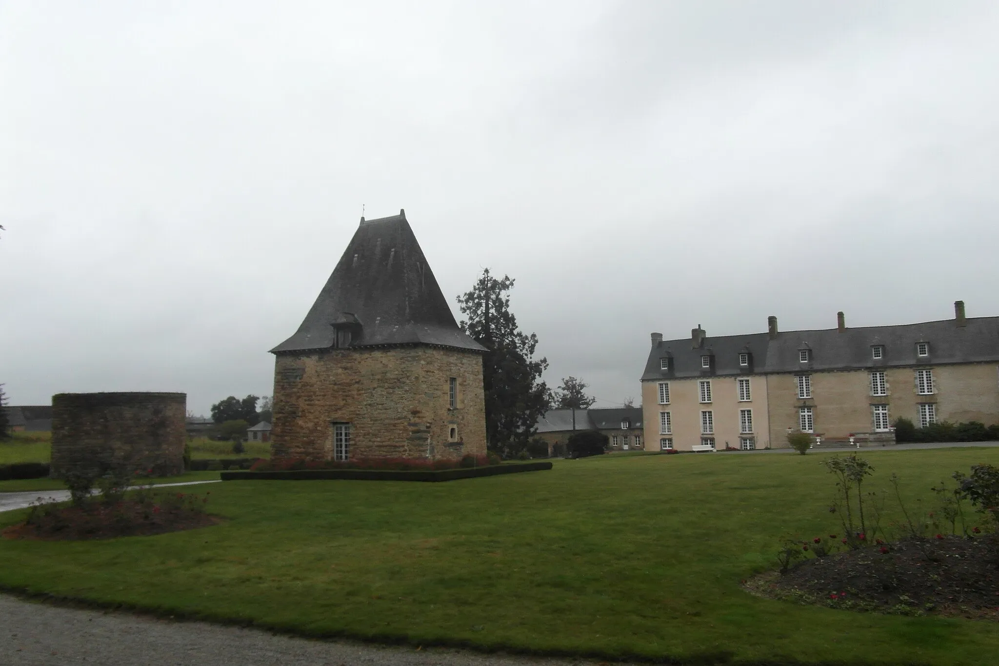 Photo showing: Château de la Robinais.