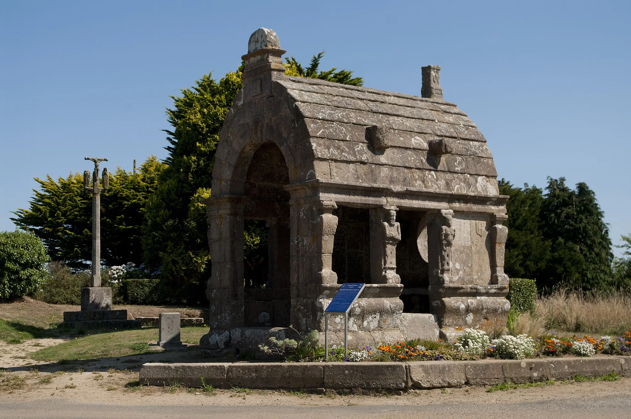 Photo showing: L'Oratoire se situe sur la commune de Plougasnou dans le département du Finistère