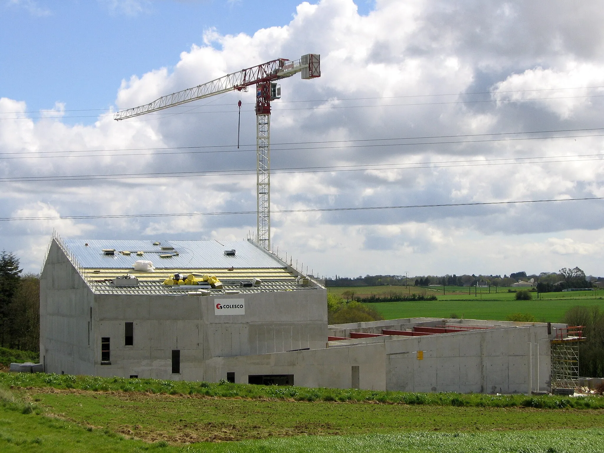 Photo showing: La salle polyvalente de Landivisiau en construction en avril 2009
