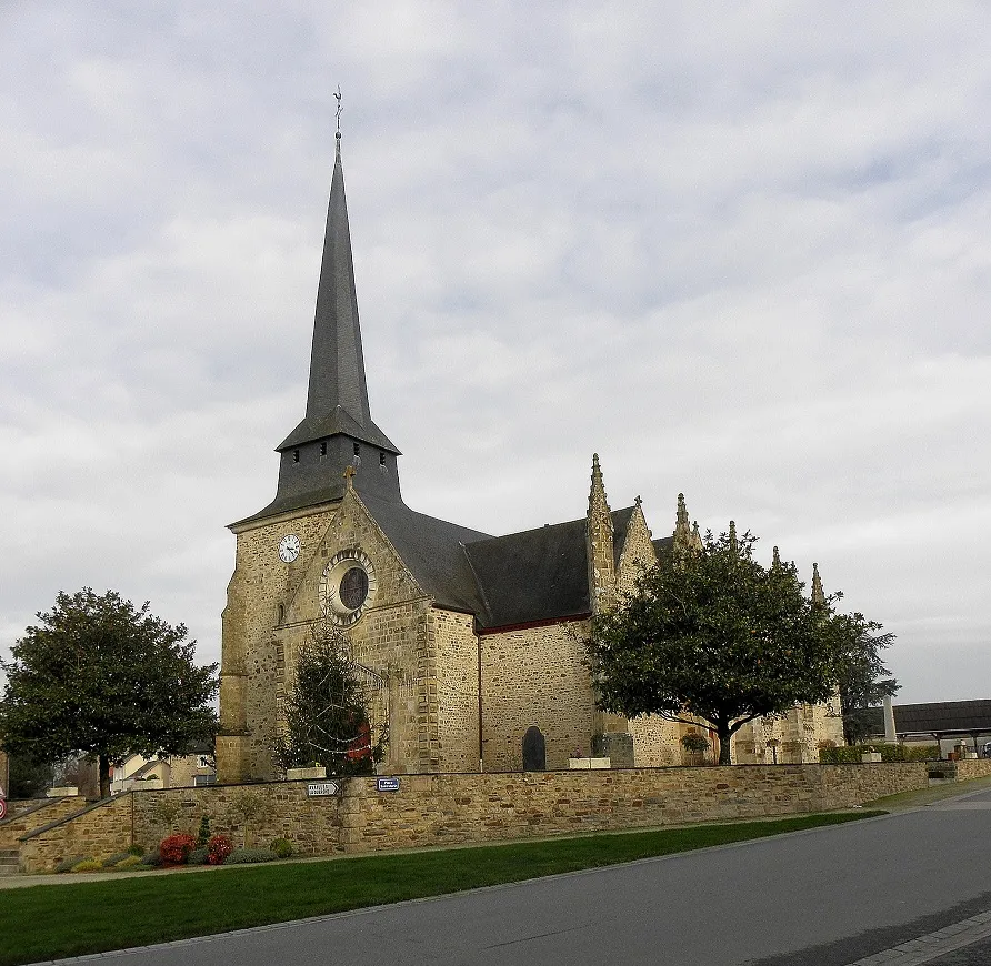 Photo showing: Église Saint-Martin de Moutiers (35). Façade occidentale.