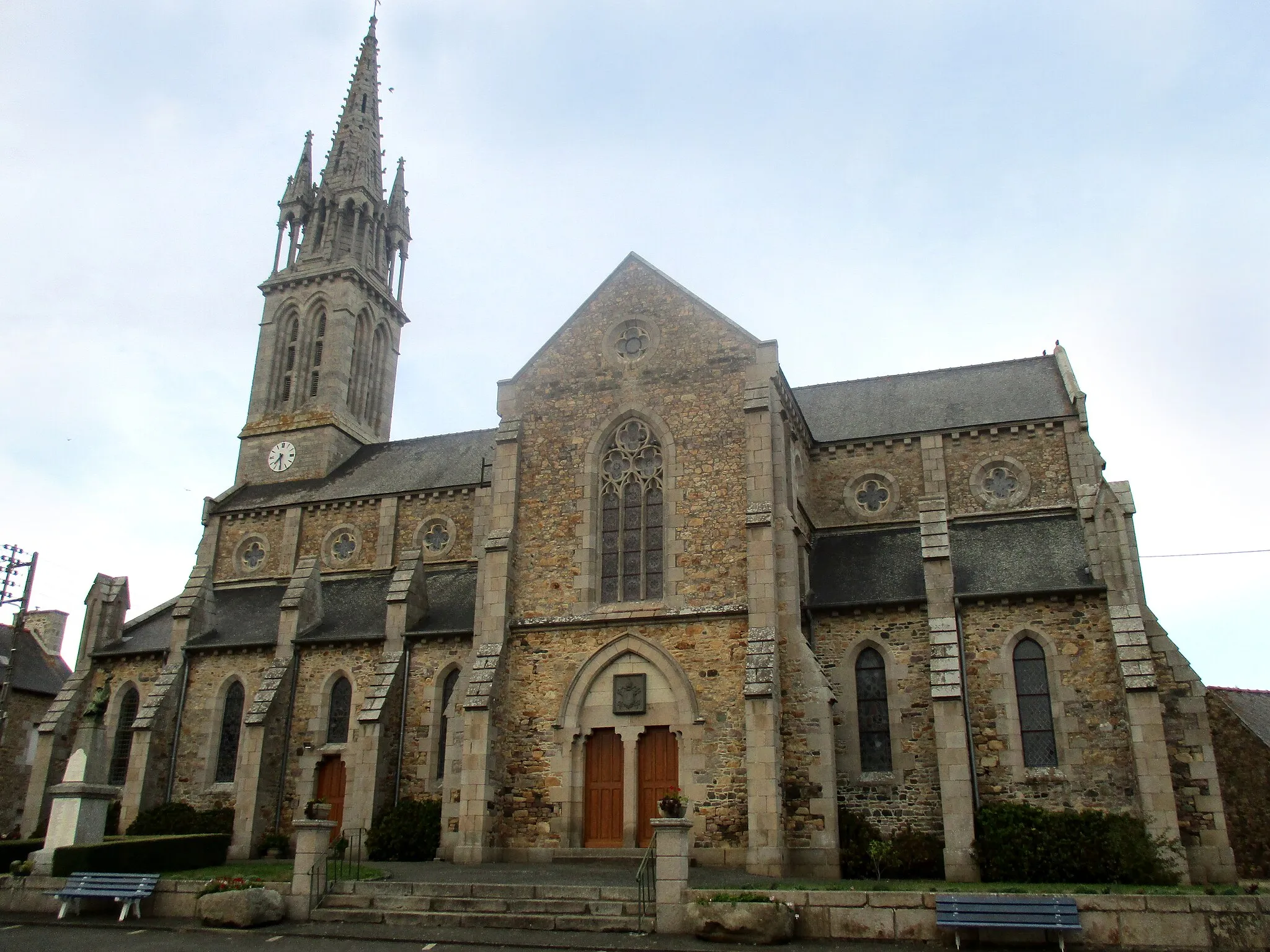 Photo showing: L'église Saint-Mayeux de Pludual