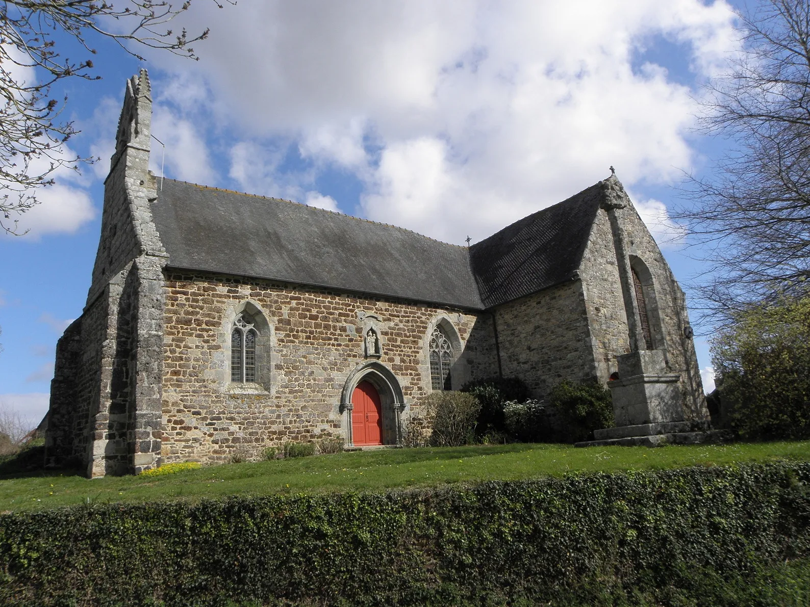 Photo showing: This building is inscrit au titre des monuments historiques de la France. It is indexed in the base Mérimée, a database of architectural heritage maintained by the French Ministry of Culture, under the reference PA00089258 .