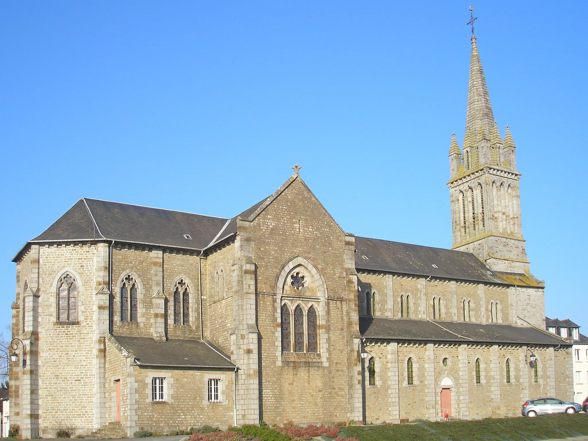 Photo showing: Saint-Georges-de-Reintembault (Bretagne, France). L'église Saint-Georges.