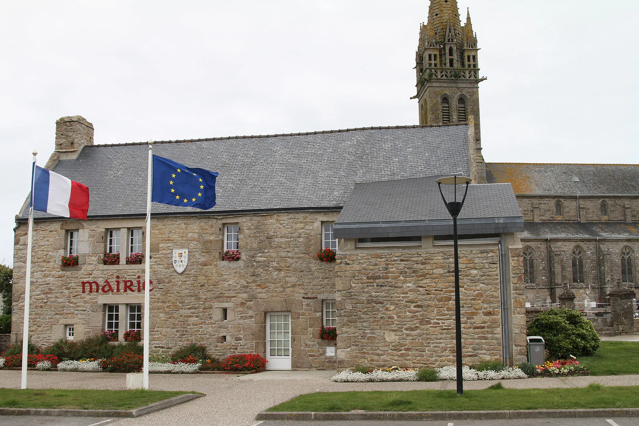 Photo showing: Mairie de la commune de Plourin