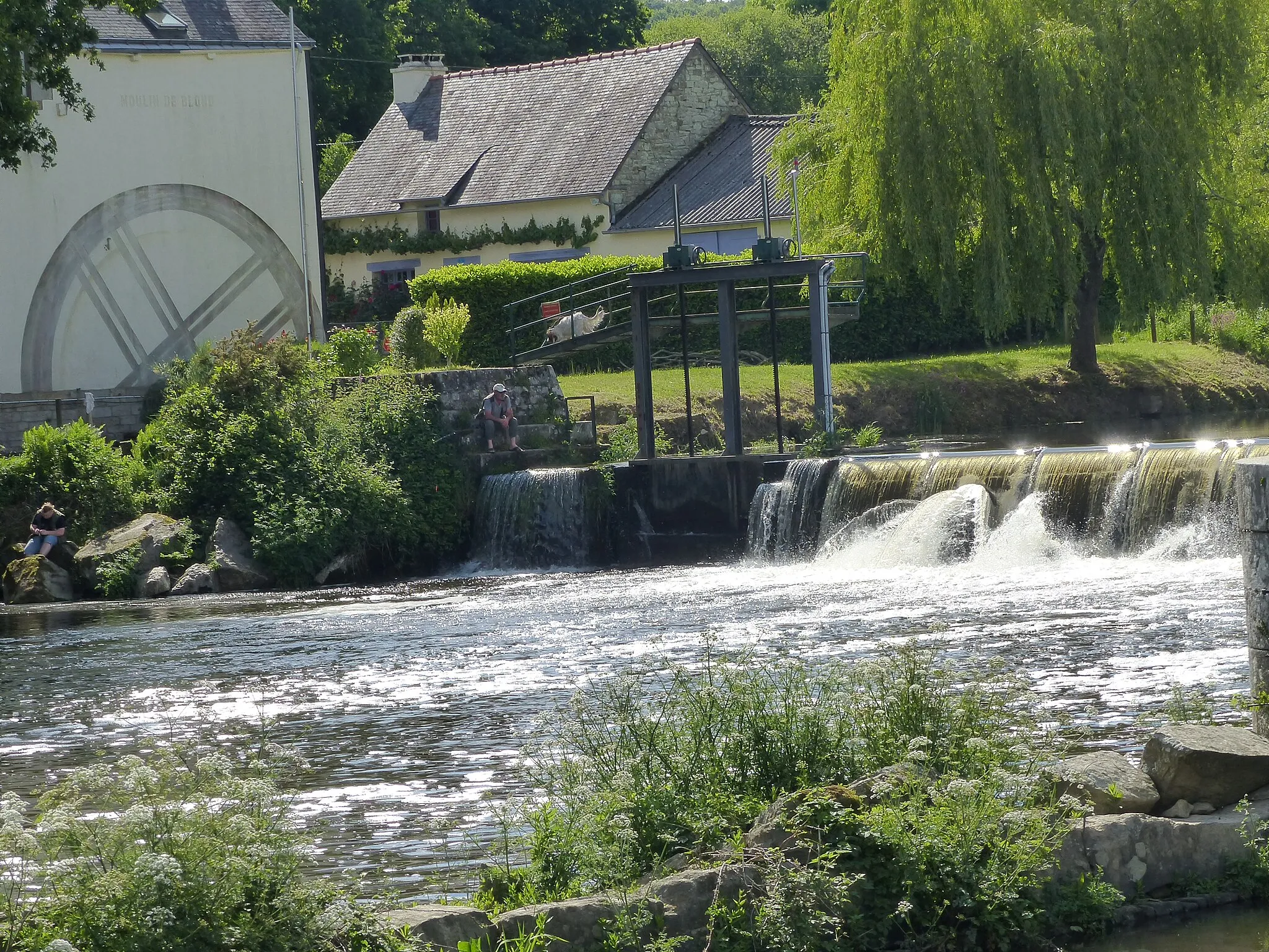 Photo showing: Moulin de Blond, ancien moulin à eau du val d'Oust