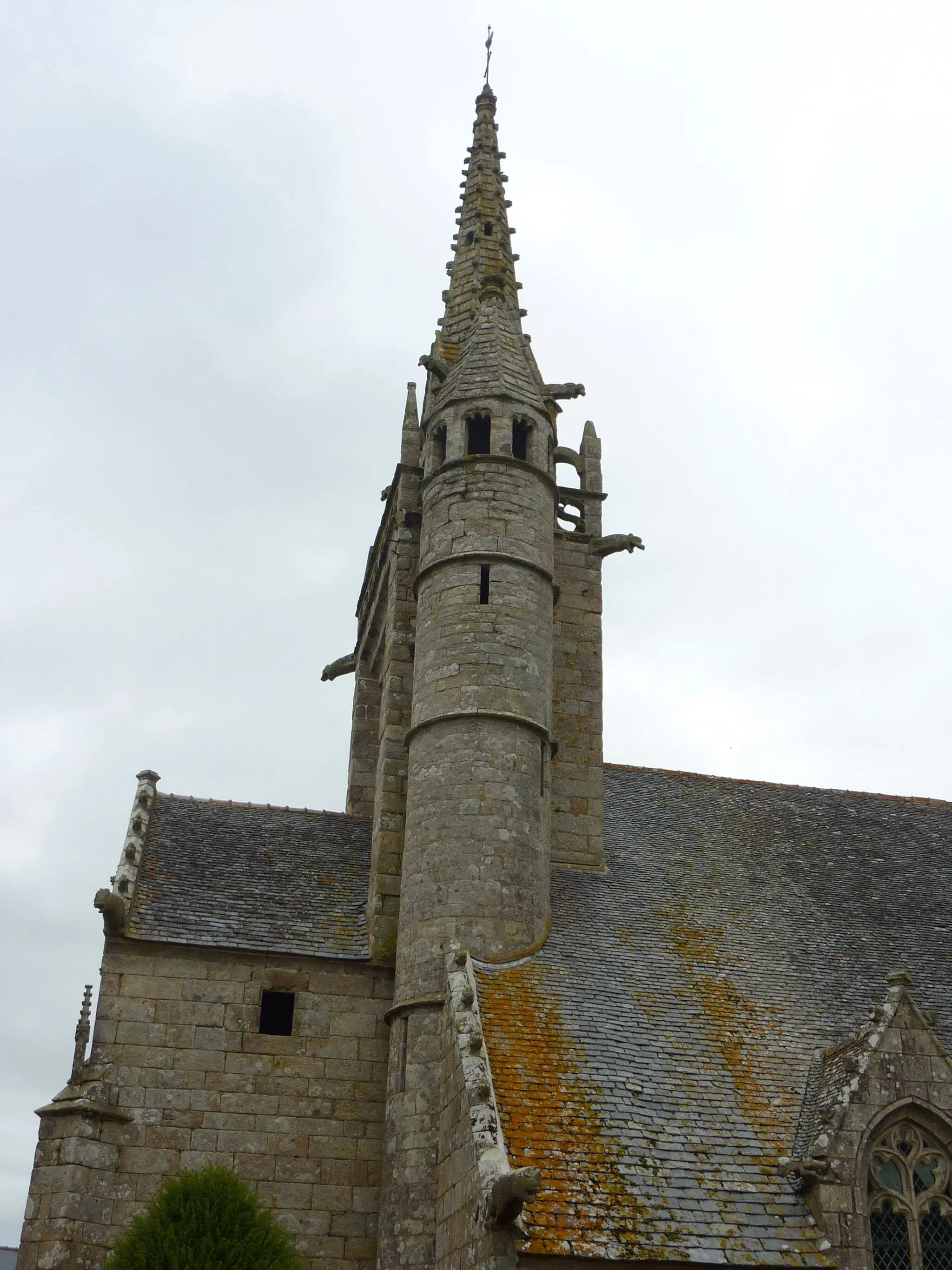 Photo showing: Plougonven: le clocher de l'église paroissiale