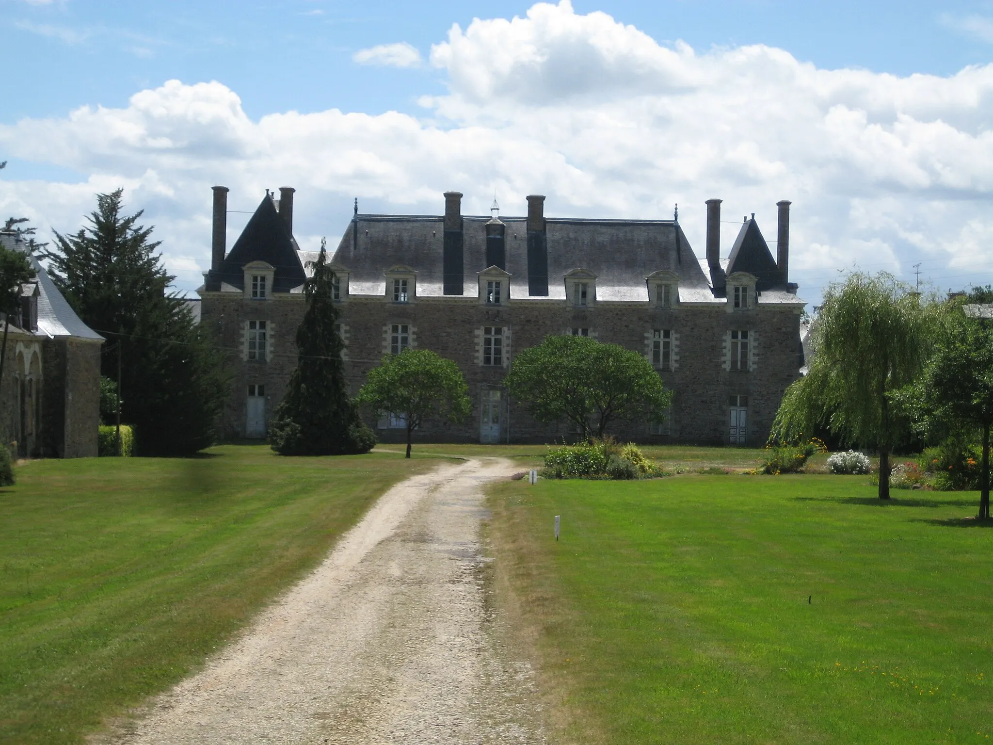 Photo showing: castle of La Chapelle-Bouëxic
