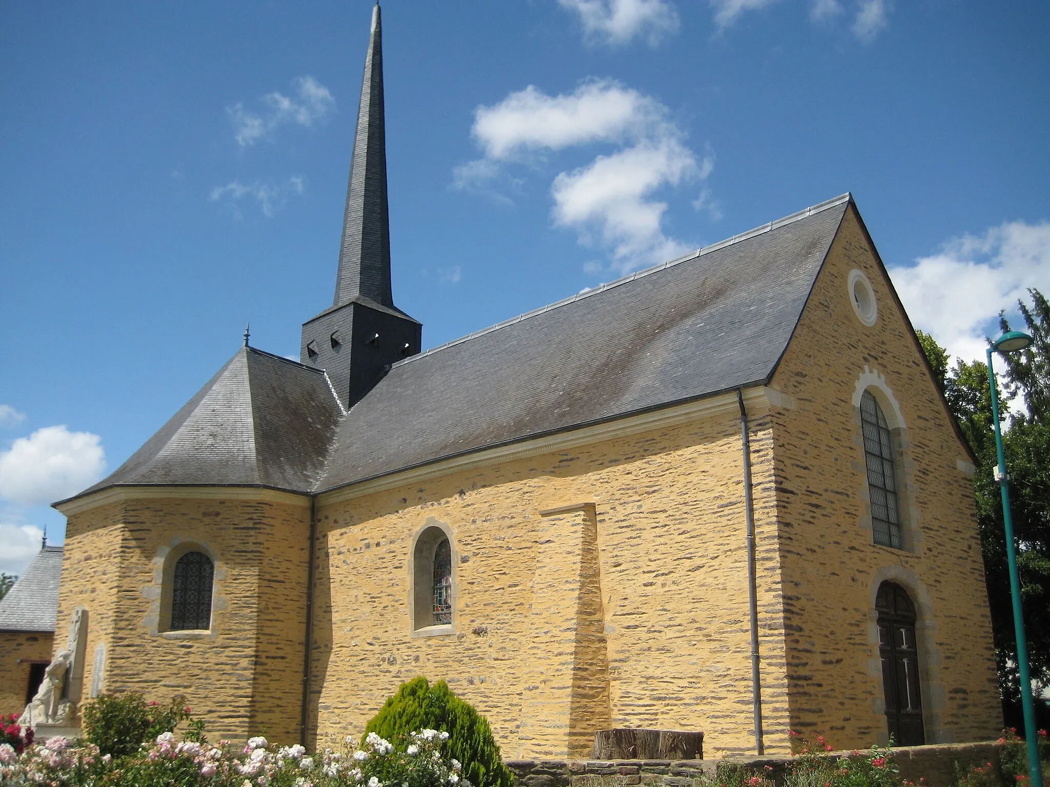 Photo showing: Church of La Chapelle-Bouëxic