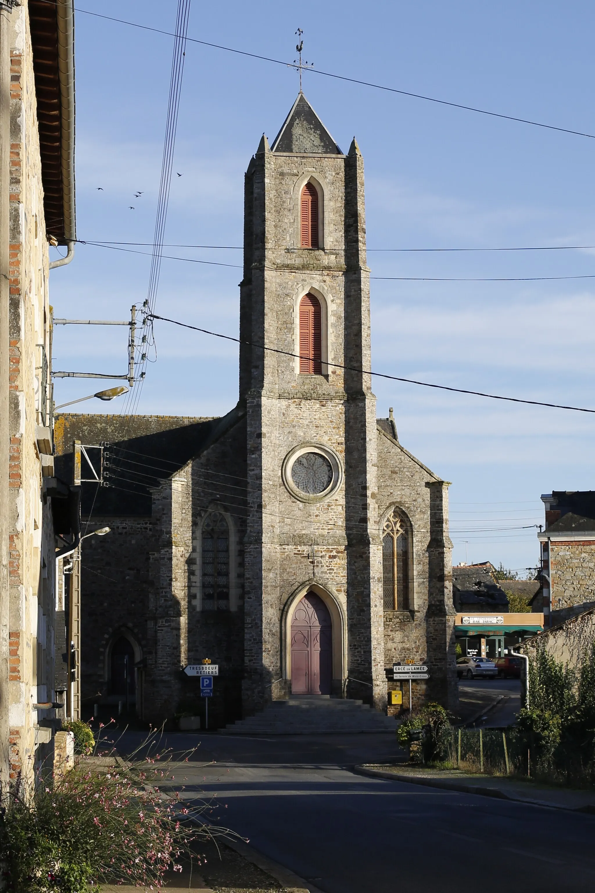 Photo showing: Église de la Sainte-Trinité à La Bosse-de-Bretagne.