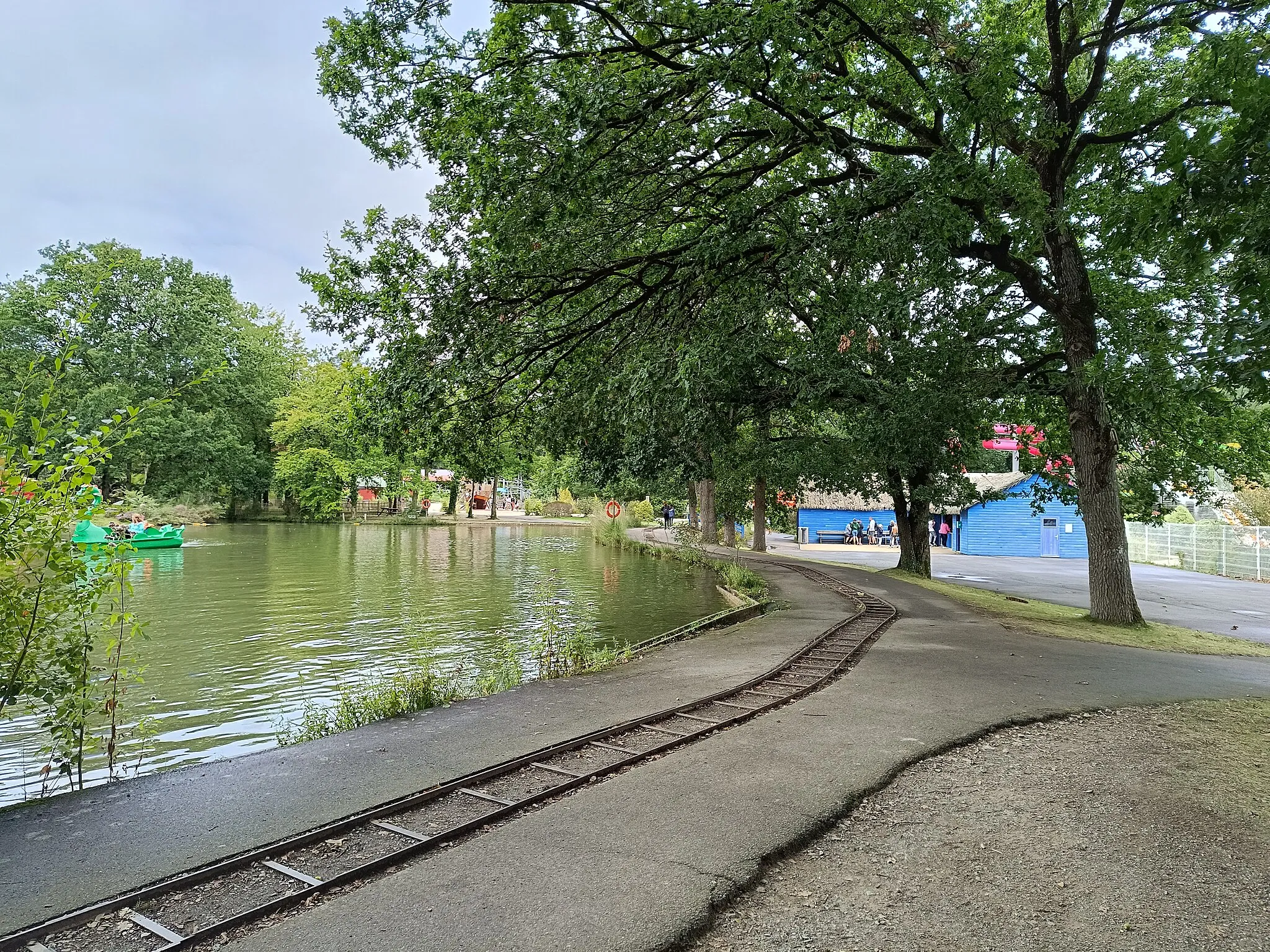 Photo showing: Lanhélin - Cobac Parc (Ancien petit train)