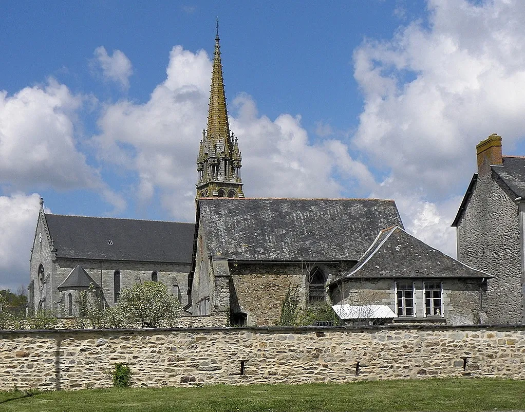 Photo showing: Ancienne et nouvelle église Notre-Dame de Pocé-les-Bois (35).