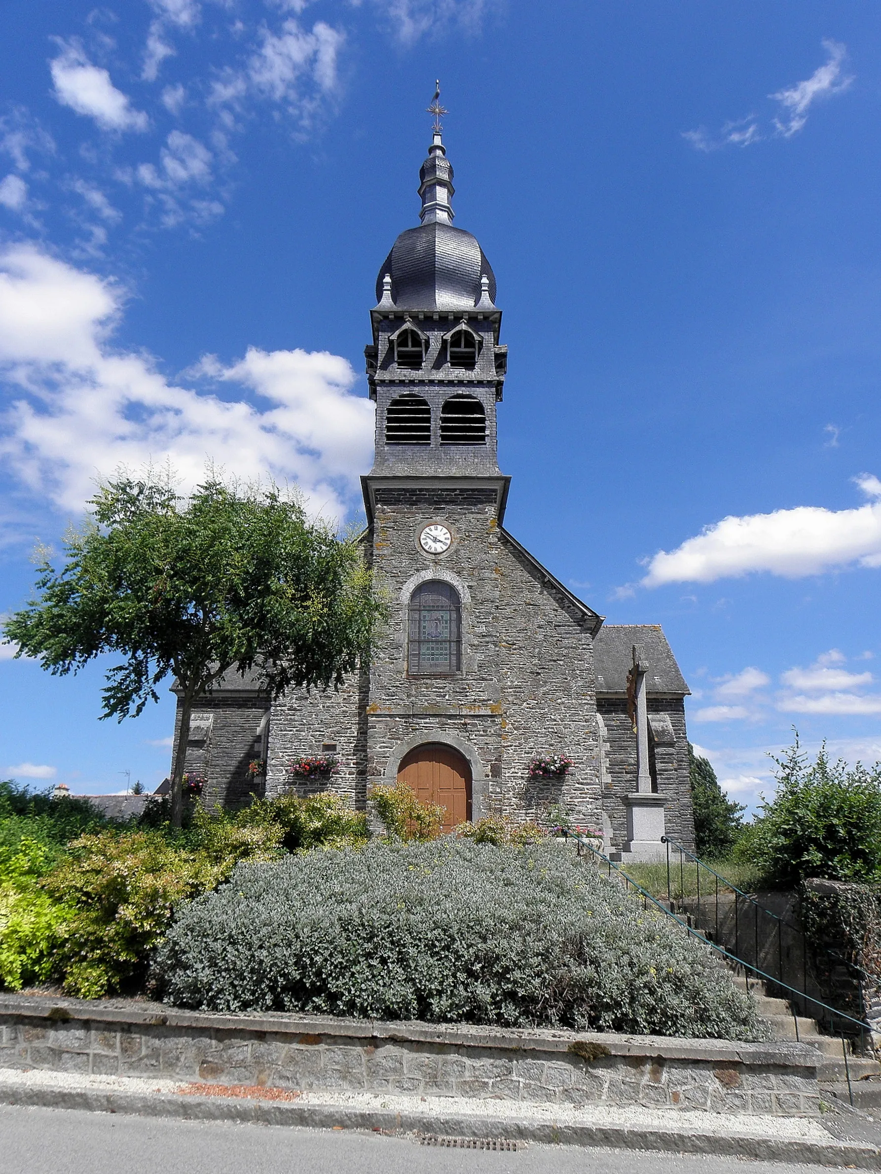 Photo showing: Église Saint-Sulpice d'Ossé (35).