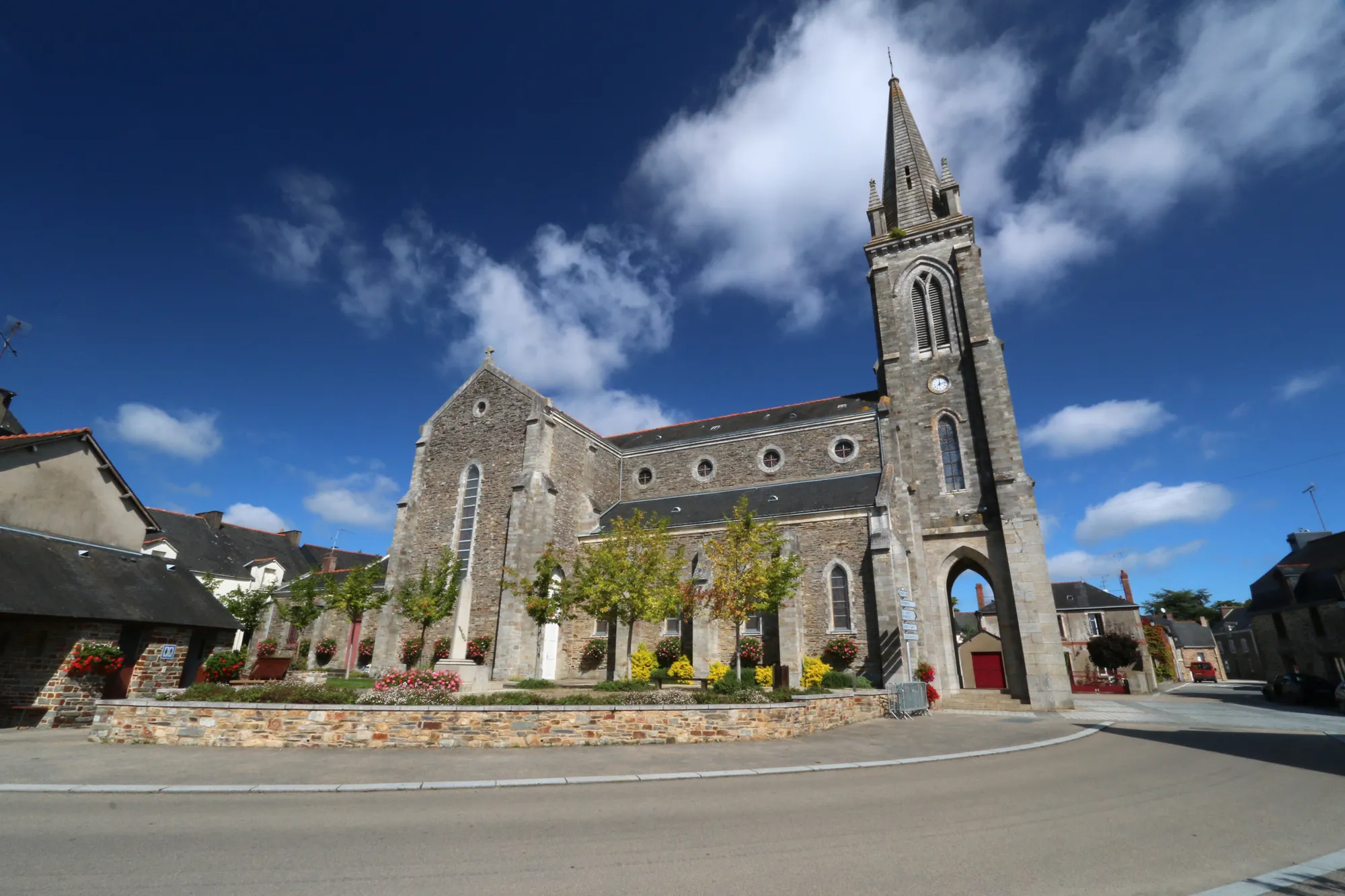 Photo showing: Église paroissiale Saint-André de Renac