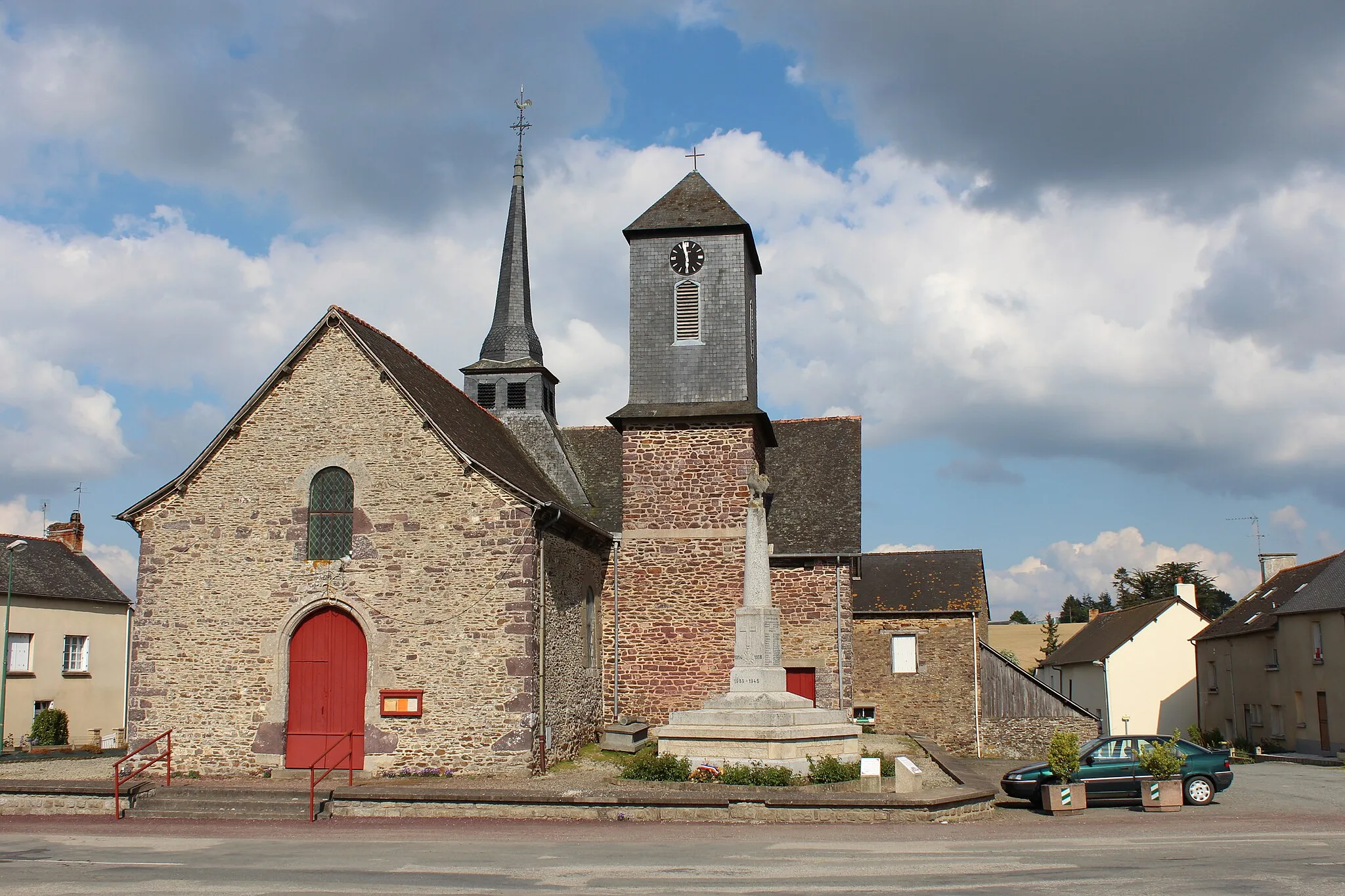 Photo showing: Église de Saint-Maugan.