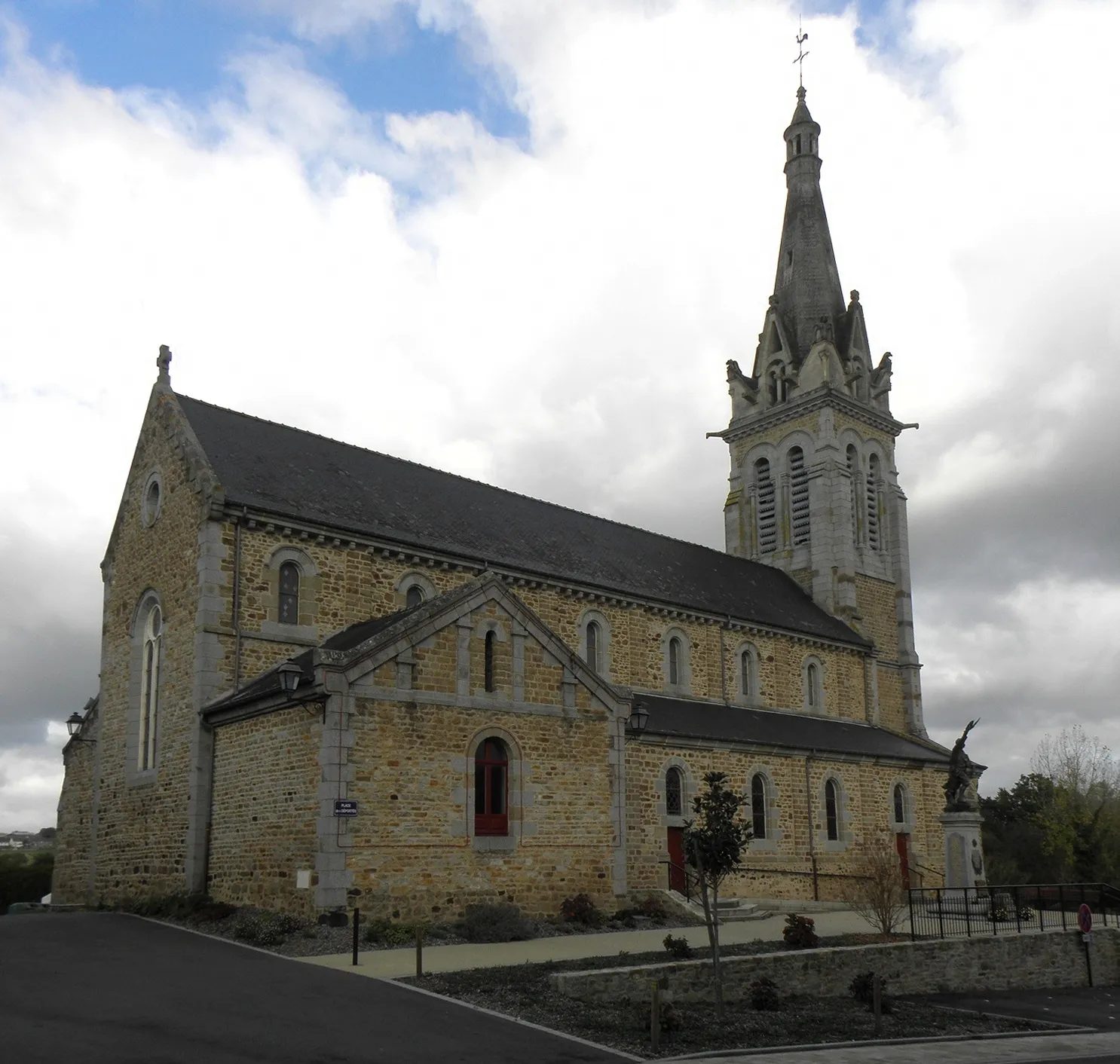 Photo showing: Église Saint-Jean-Baptiste de Saint-Jean-sur-Couesnon (35).