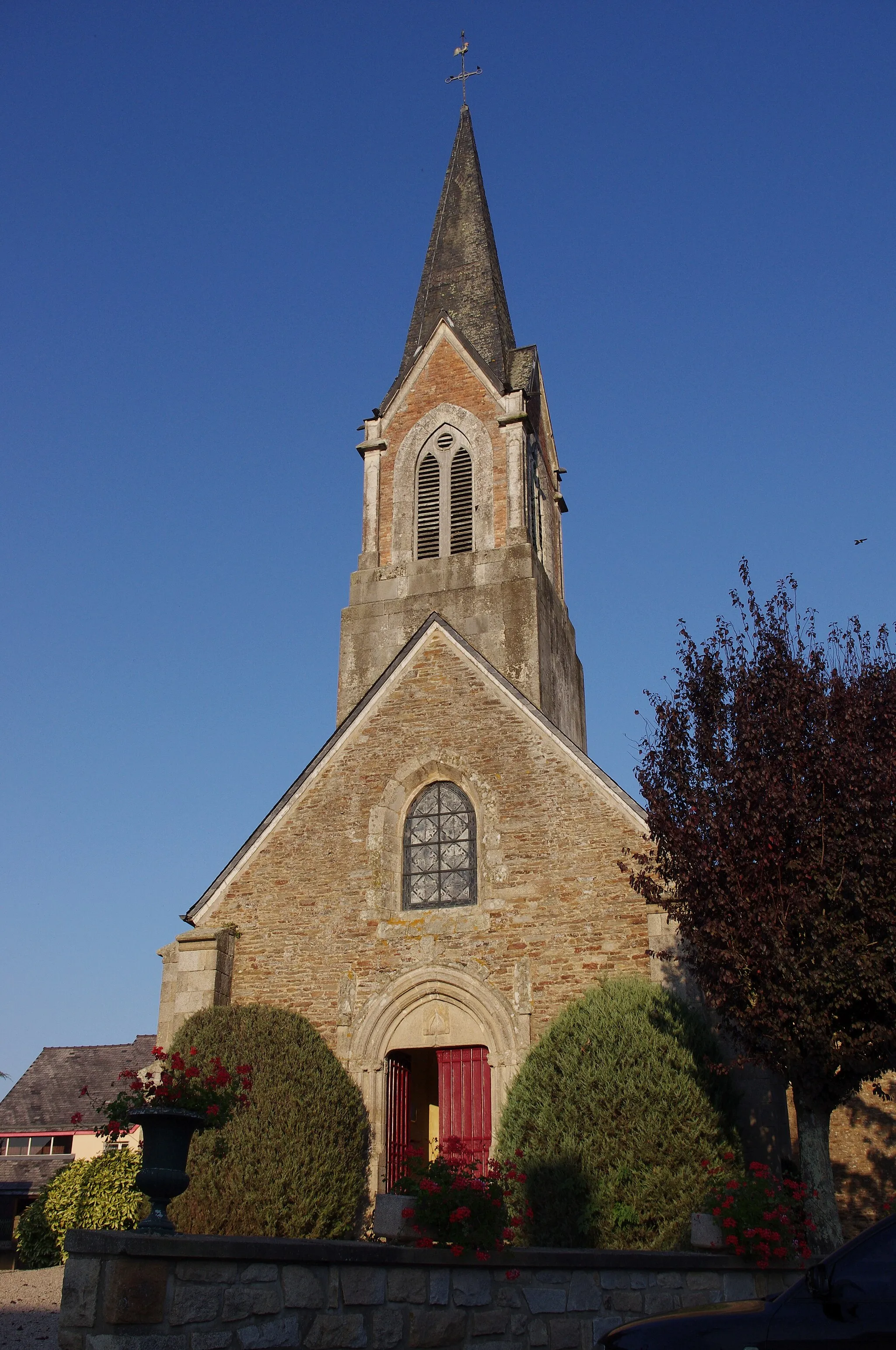 Photo showing: Eglise, St Uniac