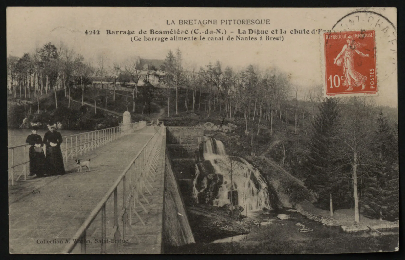 Photo showing: La Bretagne pittoresque. Barrage de Bosméléac... La digue et la chute d'eau...