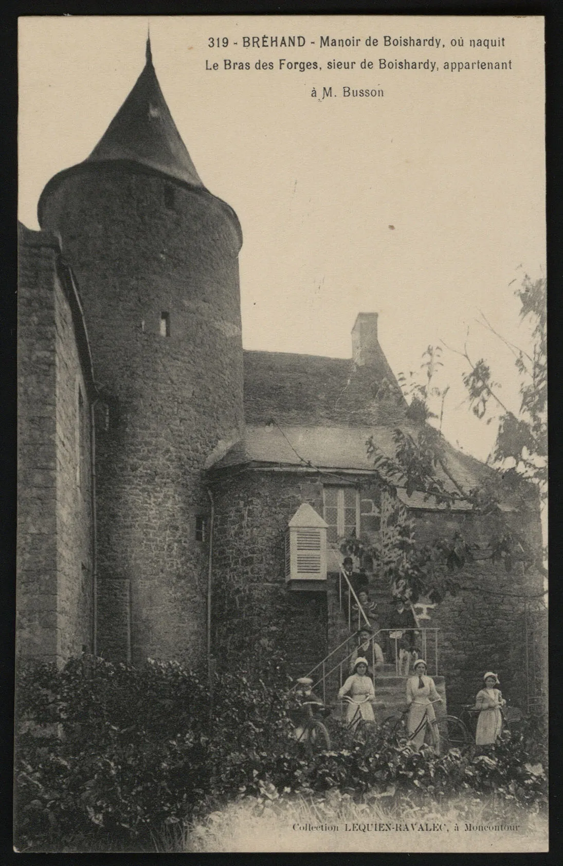 Photo showing: Bréhand - Manoir de Boishardy, où naquit Le Bras des Forges, sieur de Boishardy, appartenant à M. Busson.