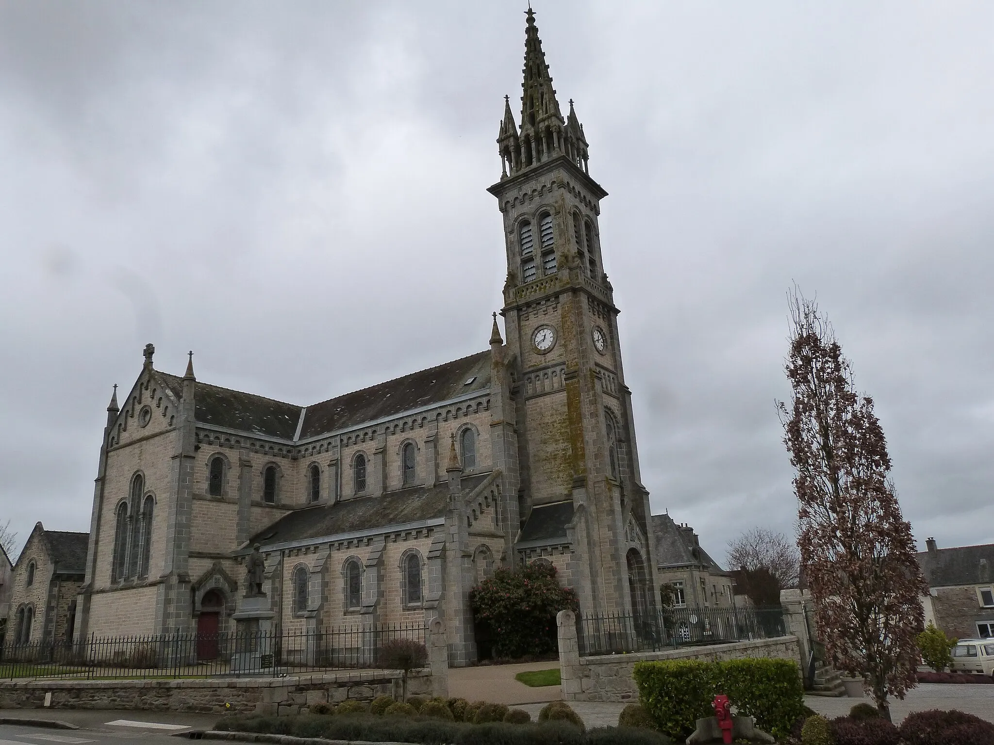 Photo showing: Eglise Saint-Pierre d'Eréac (Côtes-d'Armor)