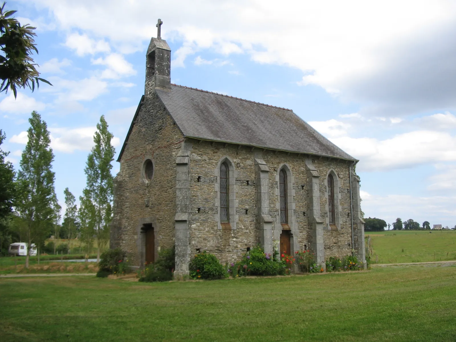 Photo showing: Chapelle Saint-Gilles-des-Prés à Langourla, Côtes d'Armor, France.