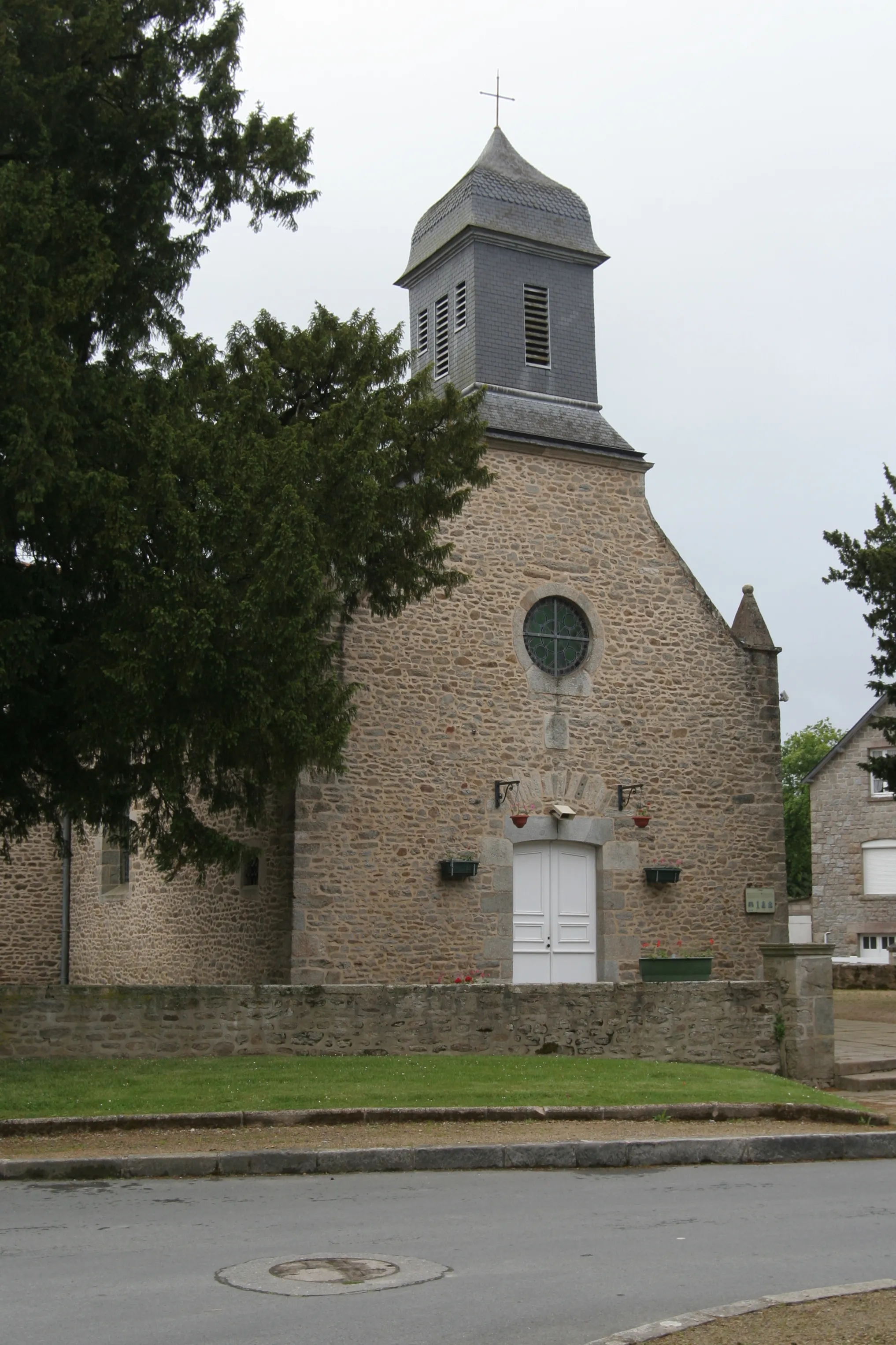 Photo showing: Église Saint-Samson de Saint-Samson-sur-Rance.