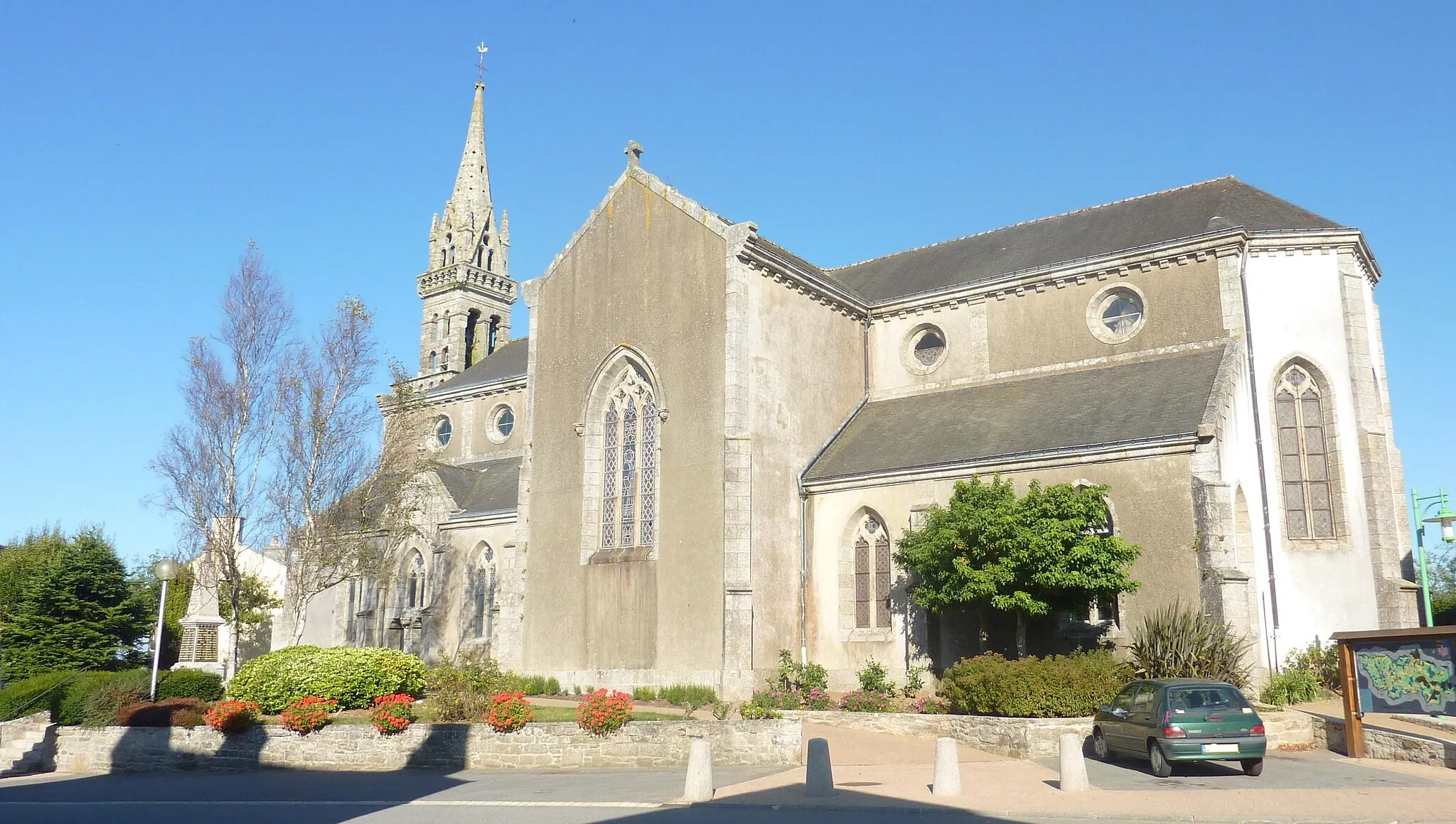 Photo showing: Botsorhel : l'église paroissiale vue du sud