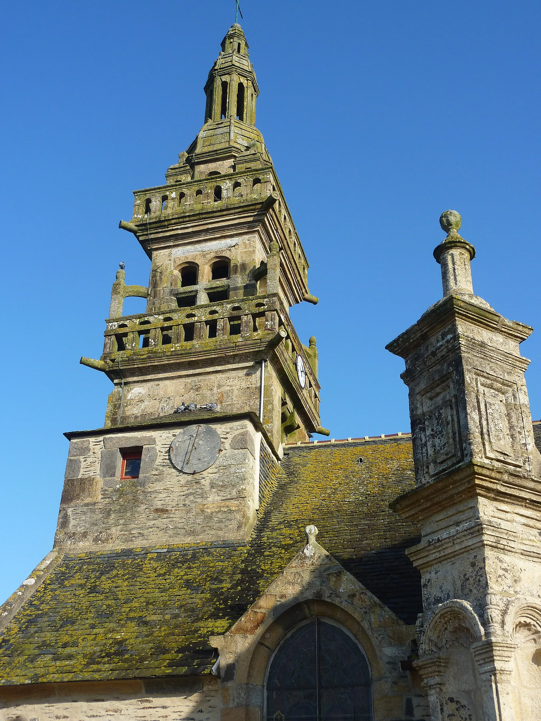 Photo showing: Le Tréhou : clocher et pinacle de l'église paroissiale Sainte-Pitère