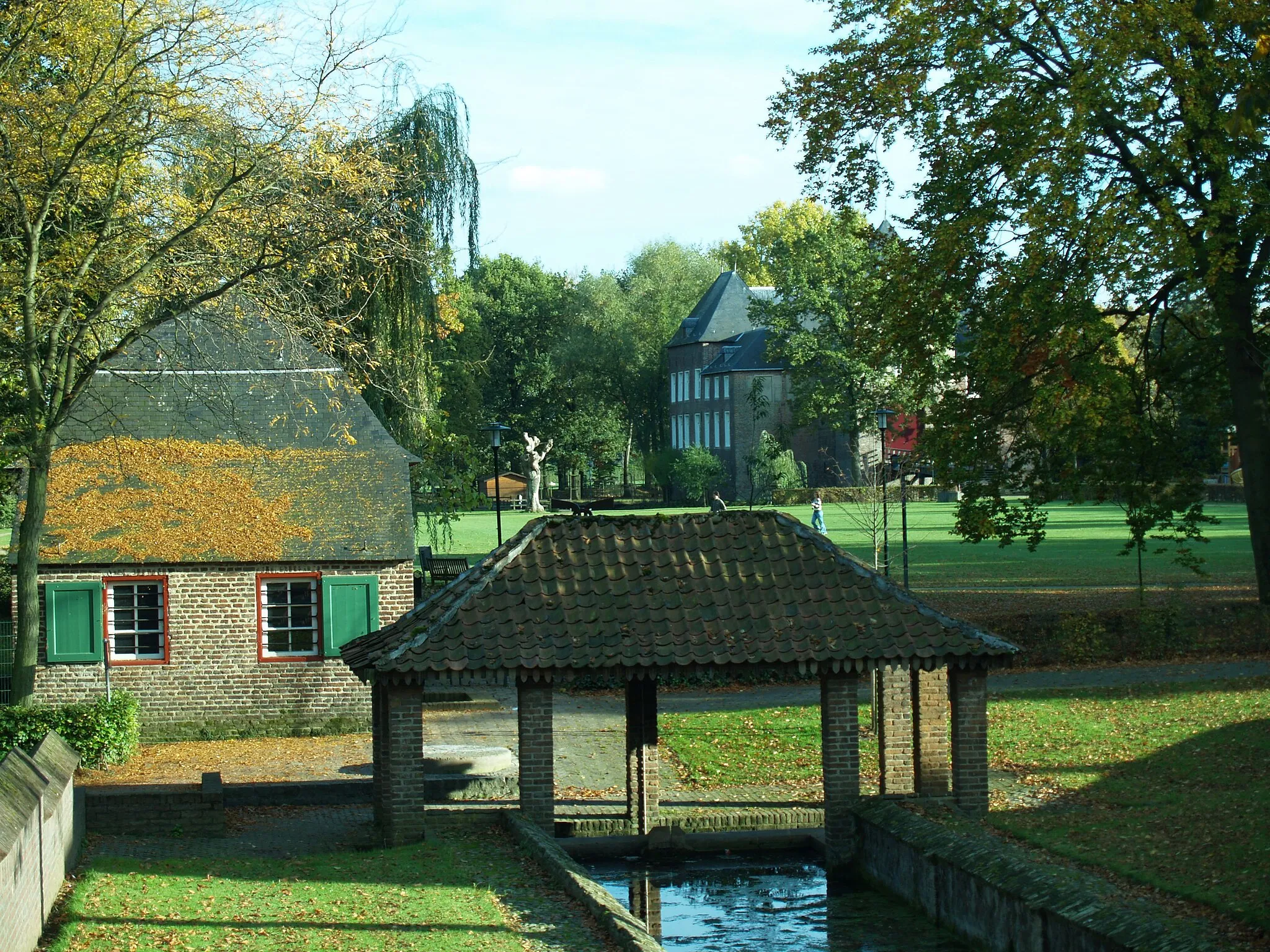 Photo showing: Baarlo. In the front The Sprunk and at the left side Water Mill. Behind Castle d'Erp/The Netherlands.